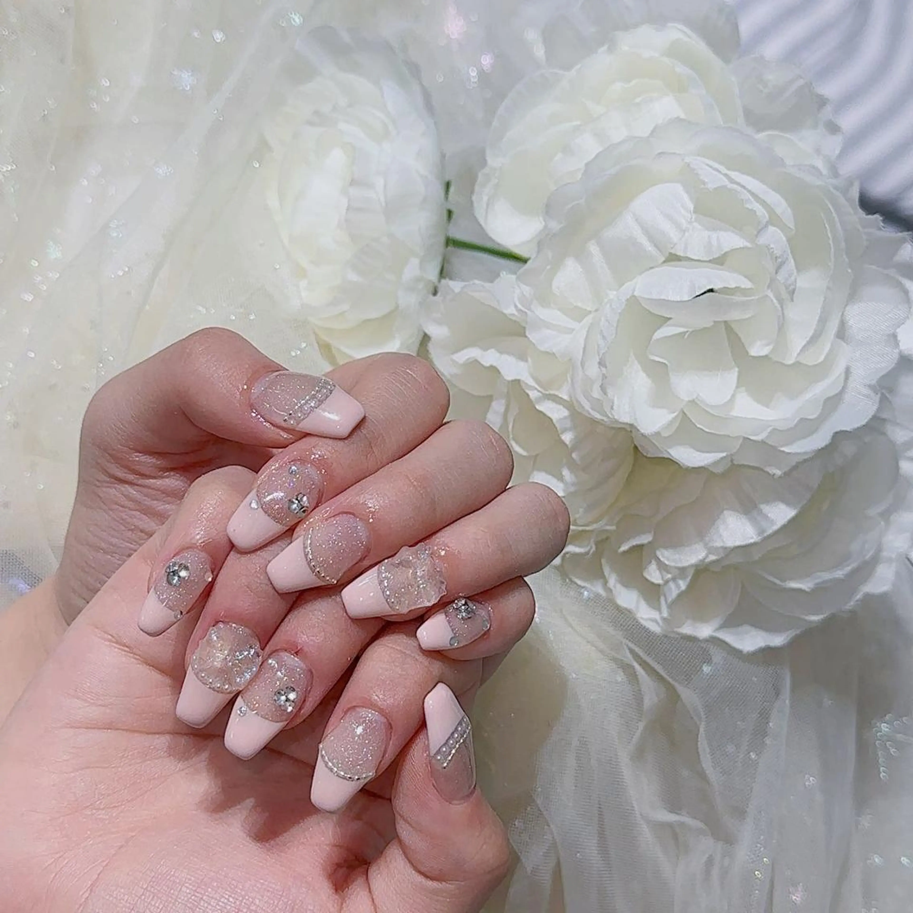 ネイル アートネイル 長さ出し ネイルチップ Queens momoのネイルデザイン