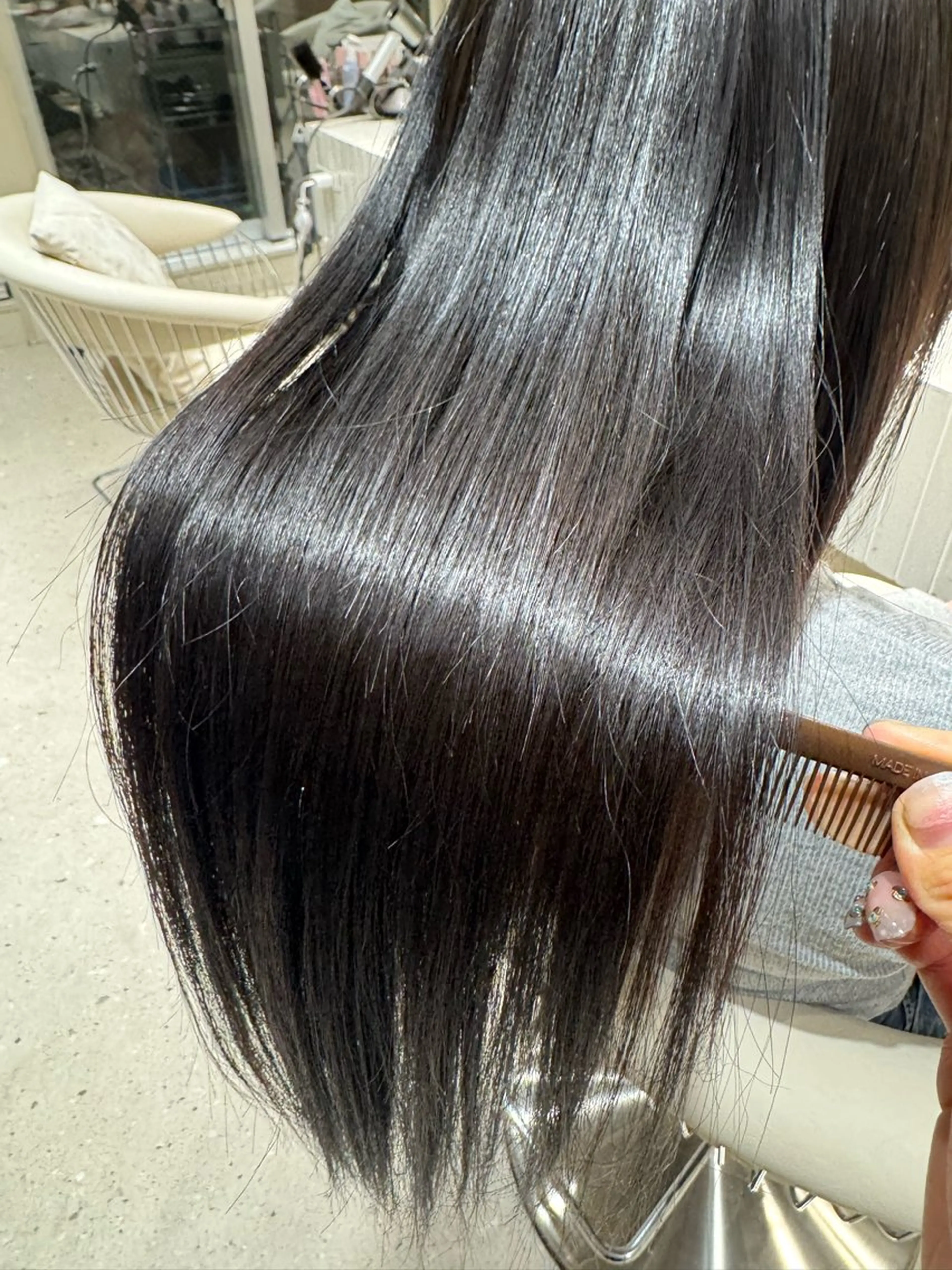 縮毛矯正 透明感カラー／ 縮毛矯正／まりなのヘアスタイル