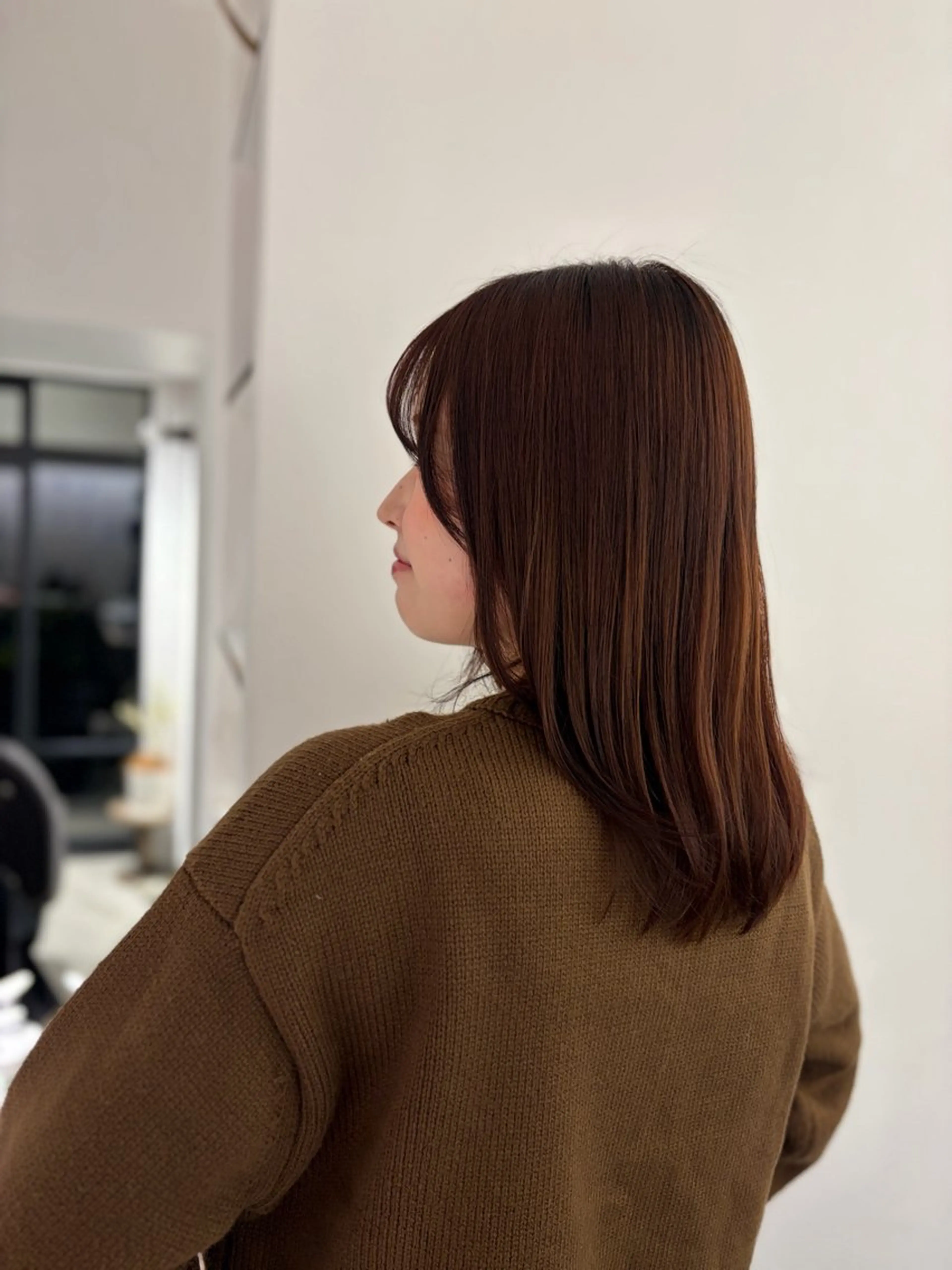 セミロング カラー UNBIRTHDAY いずみのヘアスタイル
