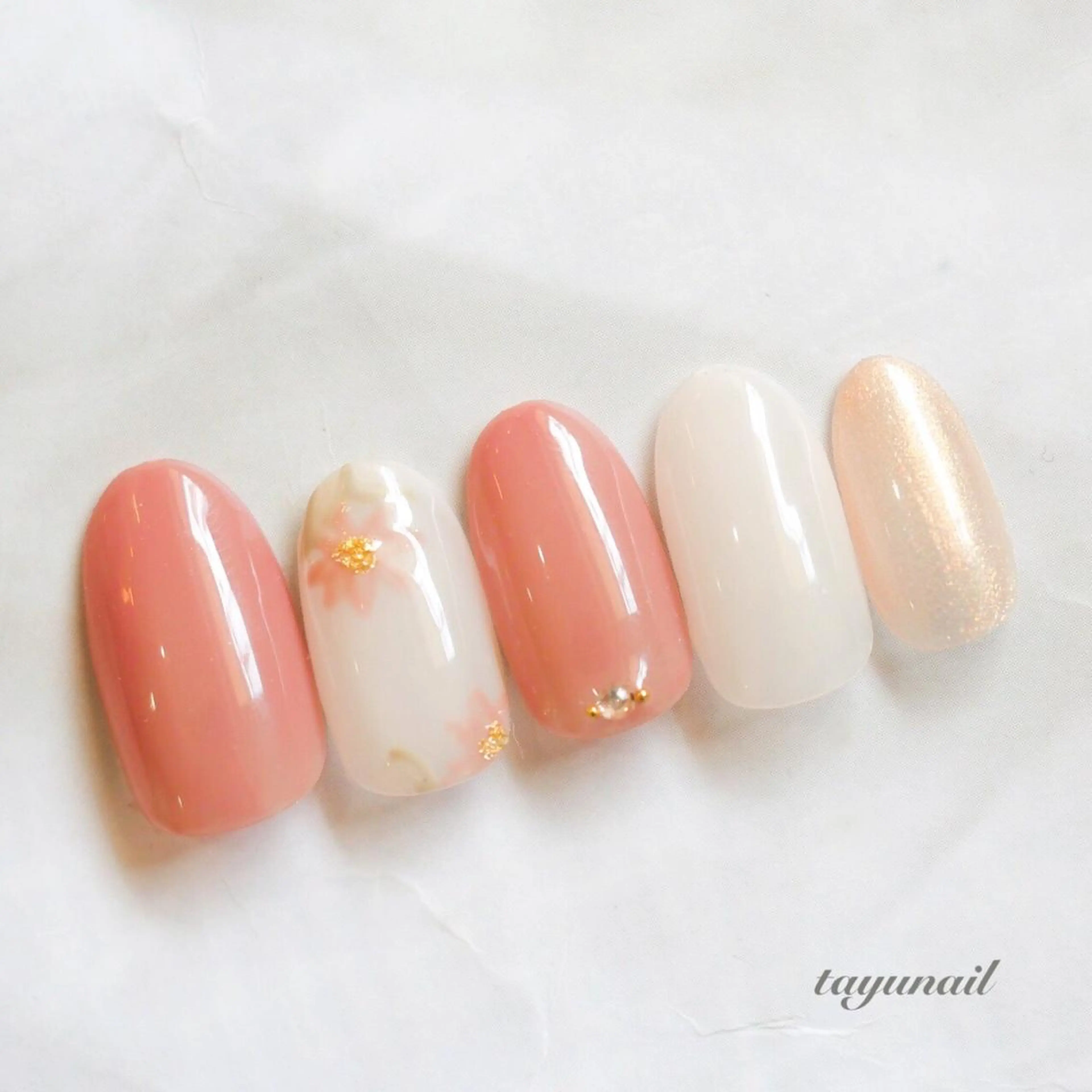 ネイル アートネイル ブルー ジェルネイル ニュアンスネイル ワンカラーネイル ハンドネイル ネイルサロン 【たゆnail】のネイルデザイン