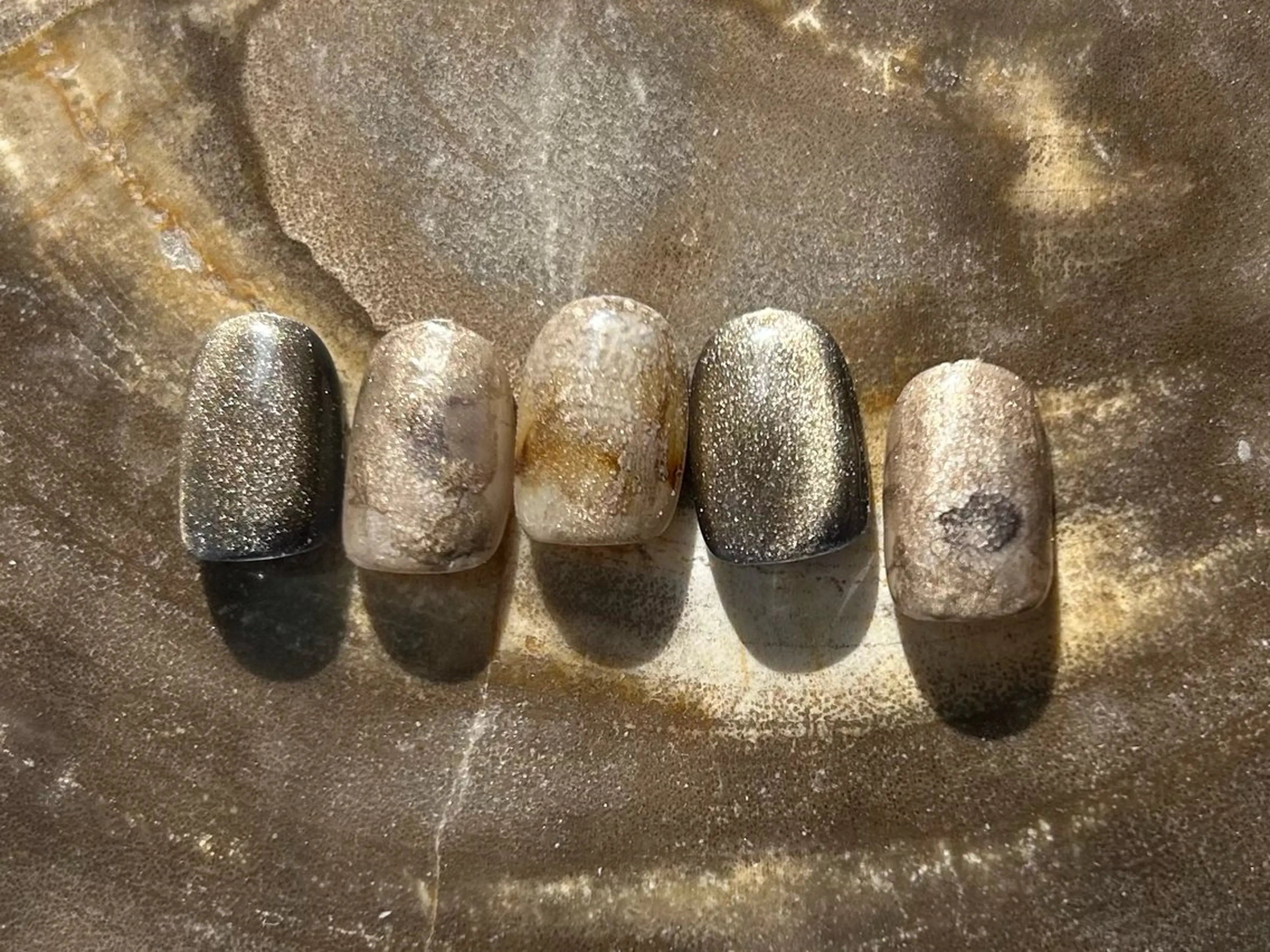 ネイル アートネイル フットネイル マグネットネイル ニュアンスネイル ハンドネイル アトリエ １０３のネイルデザイン