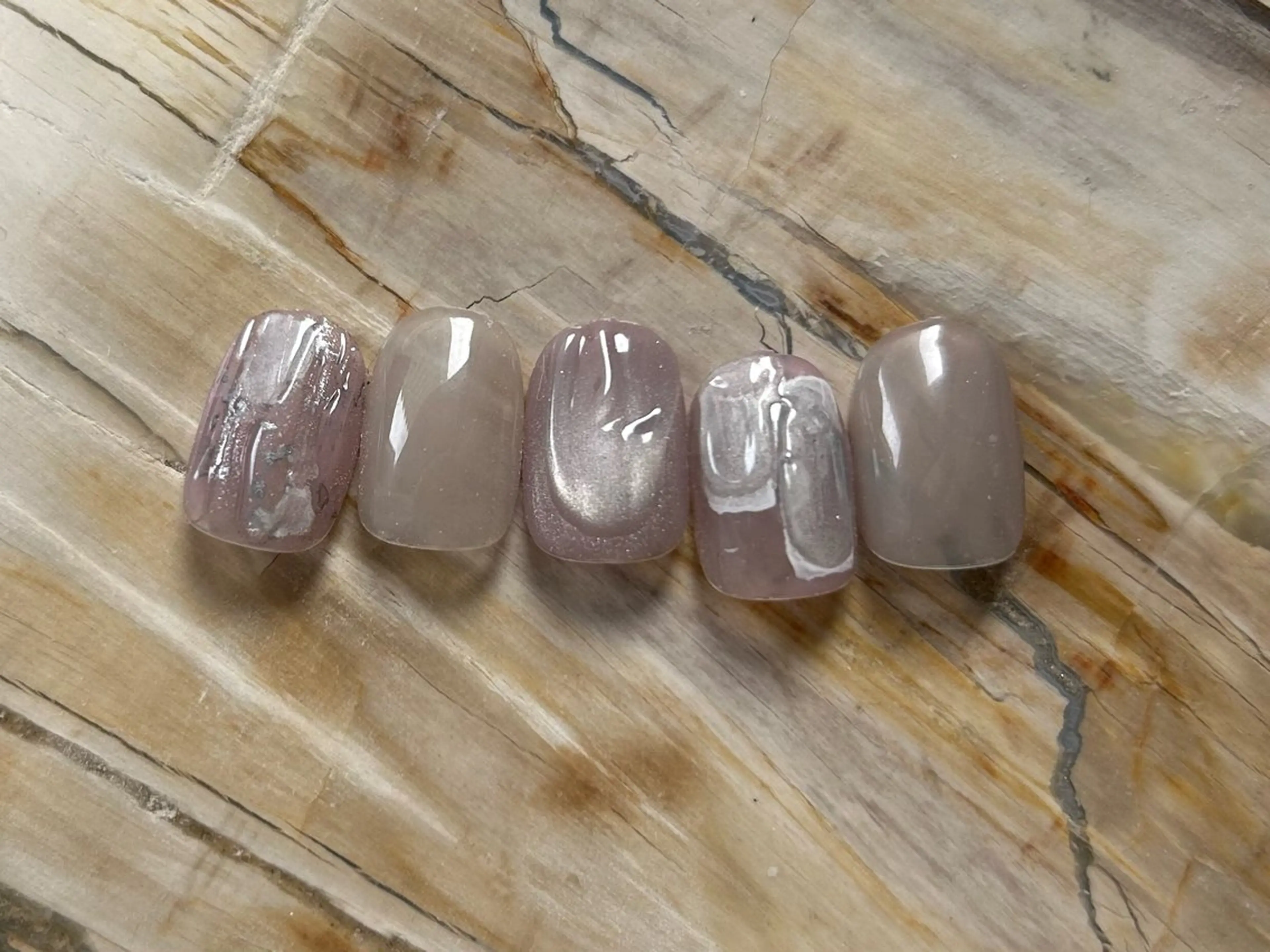 ネイル アートネイル フットネイル マグネットネイル ニュアンスネイル ハンドネイル アトリエ １０３のネイルデザイン