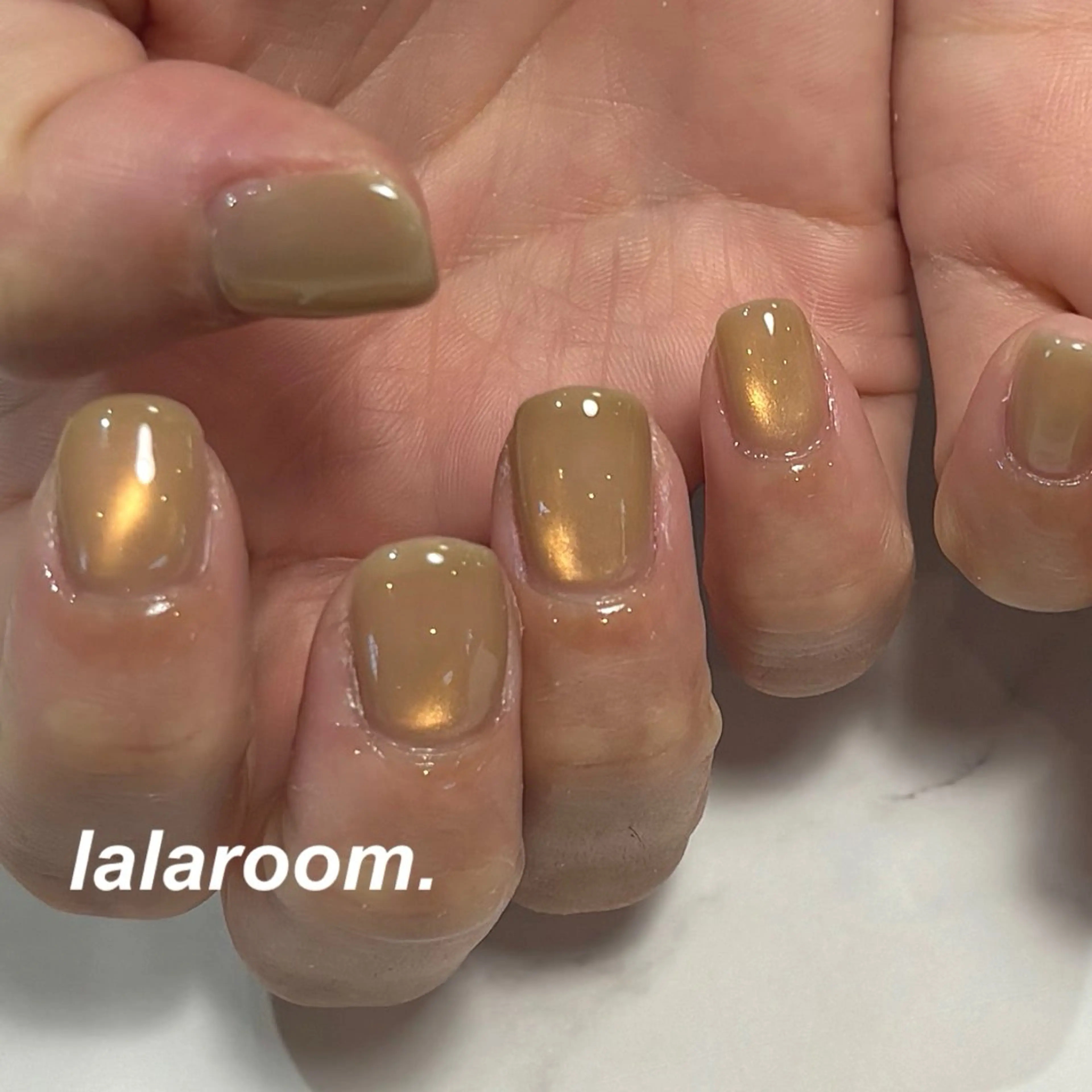 ネイル キラキラネイル ラメ(グリッター) ラメグラデーション マグネットネイル オフィスネイル ハンドネイル lalaroom. nailsalon航空公園店所属・lala room.のネイルデザイン