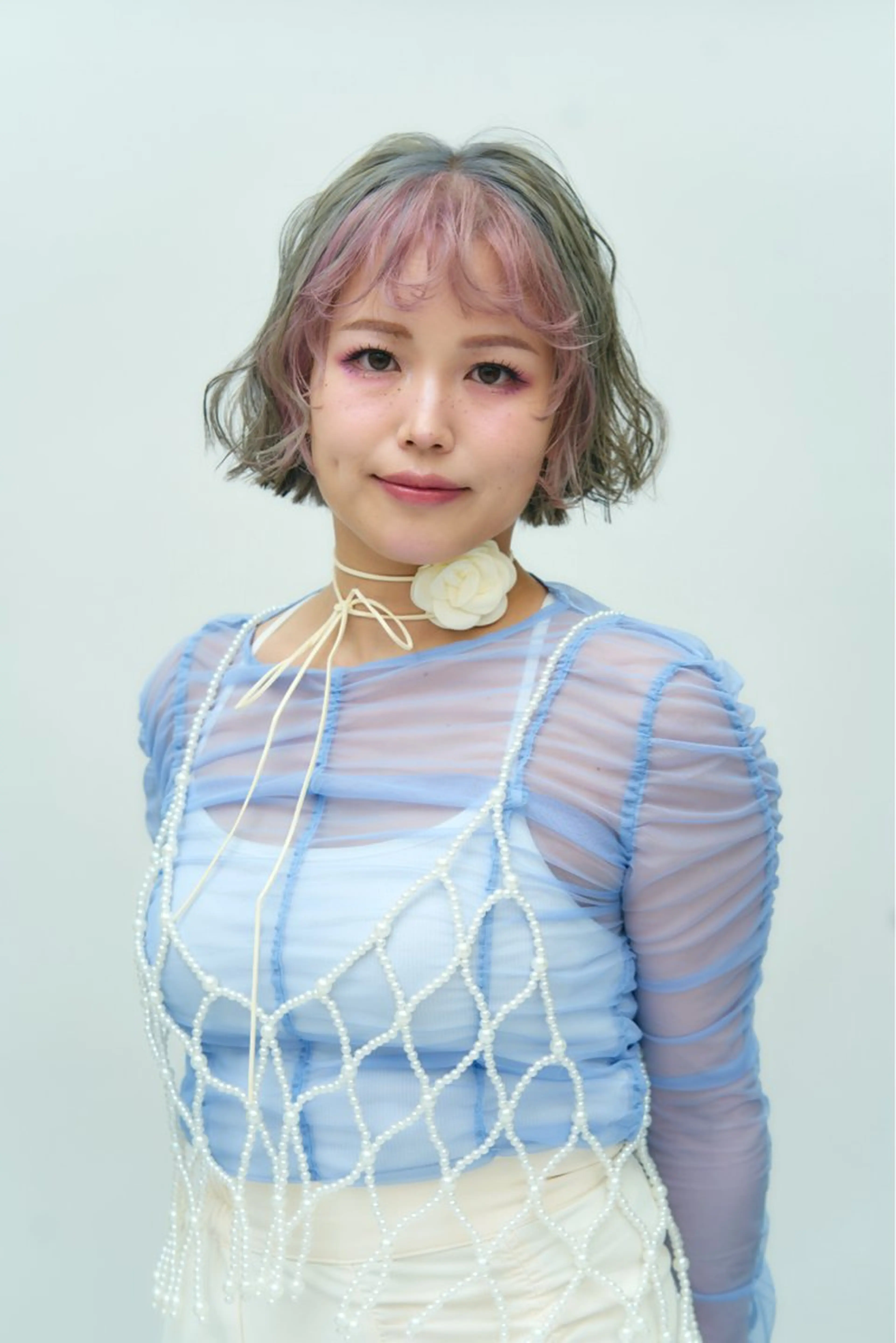 ミディアム 高橋 響のヘアスタイル