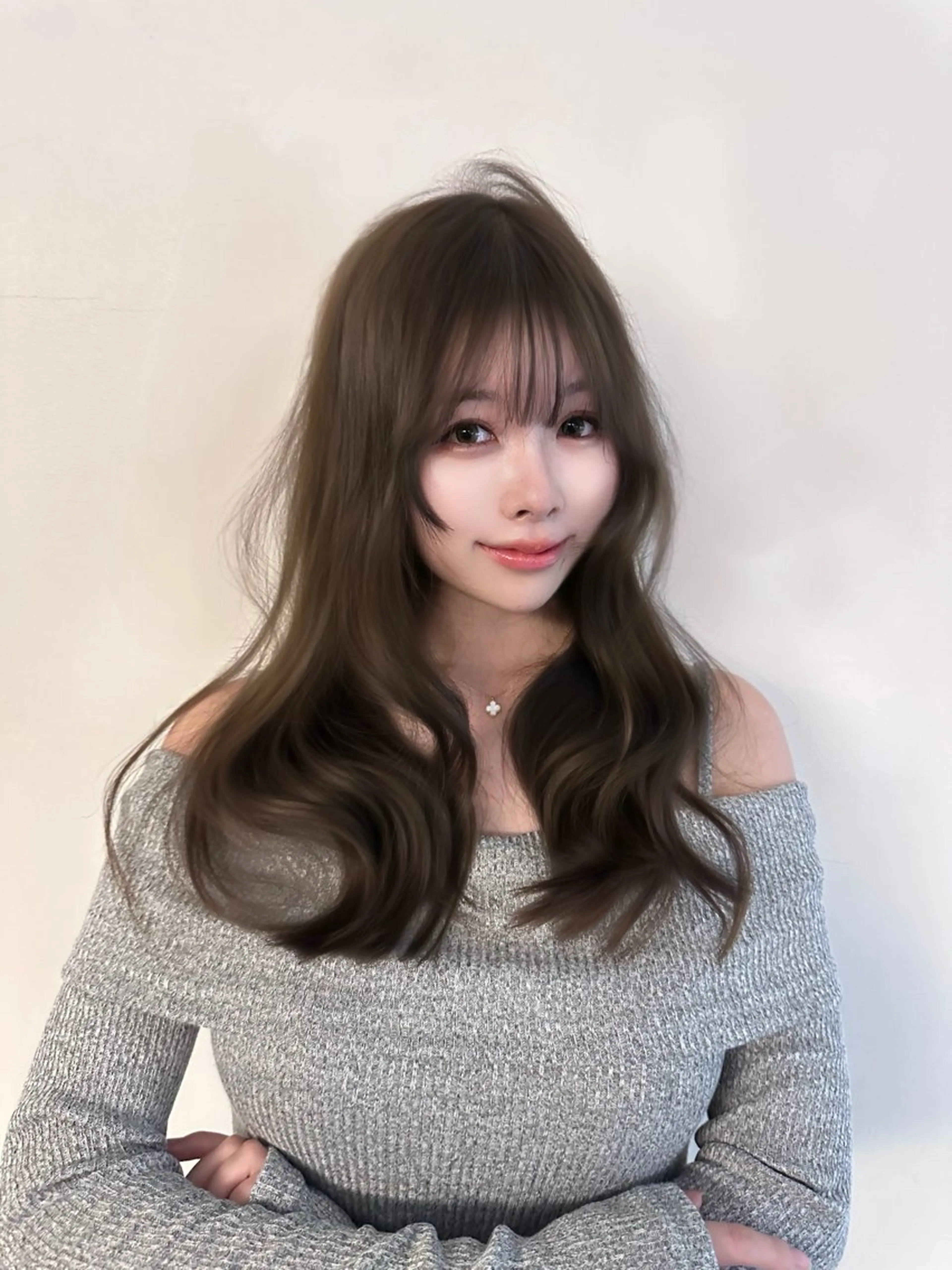 セミロング 中嶋蓮 透明感カラー韓国ヘアのヘアスタイル