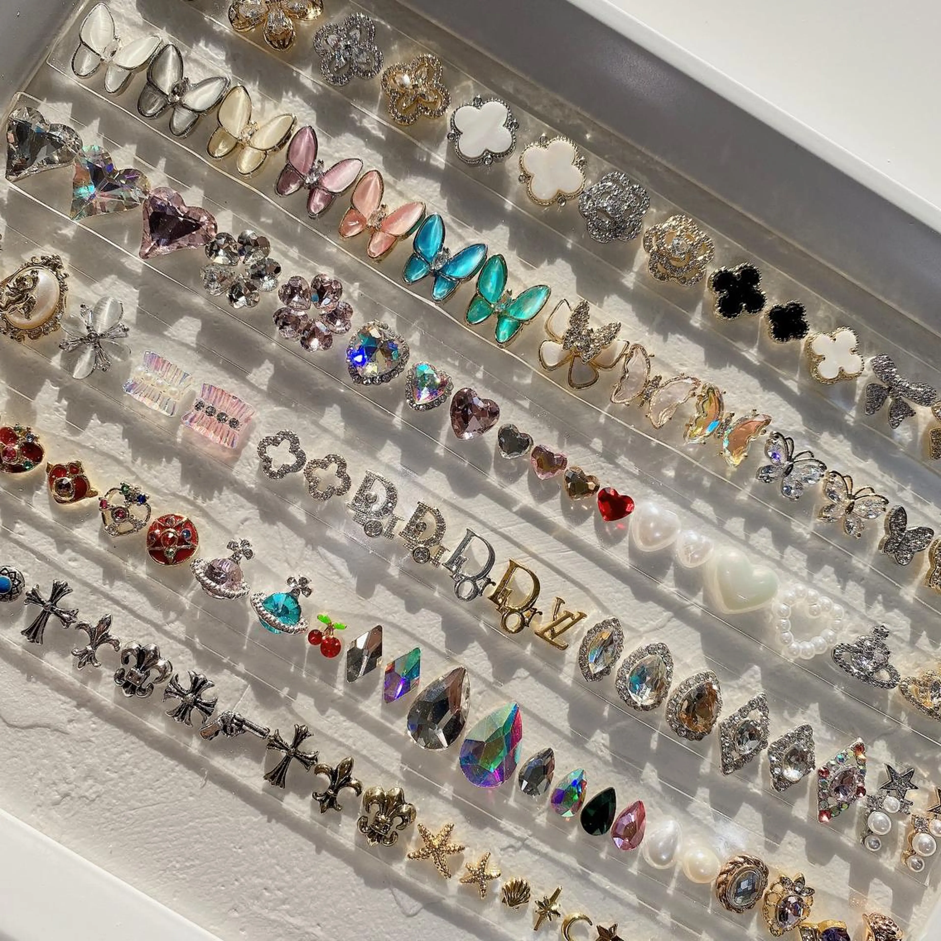 ネイル クリアネイル フラッシュネイル フレンチネイル 韓国ネイル マグネットネイル merci nailのネイルデザイン