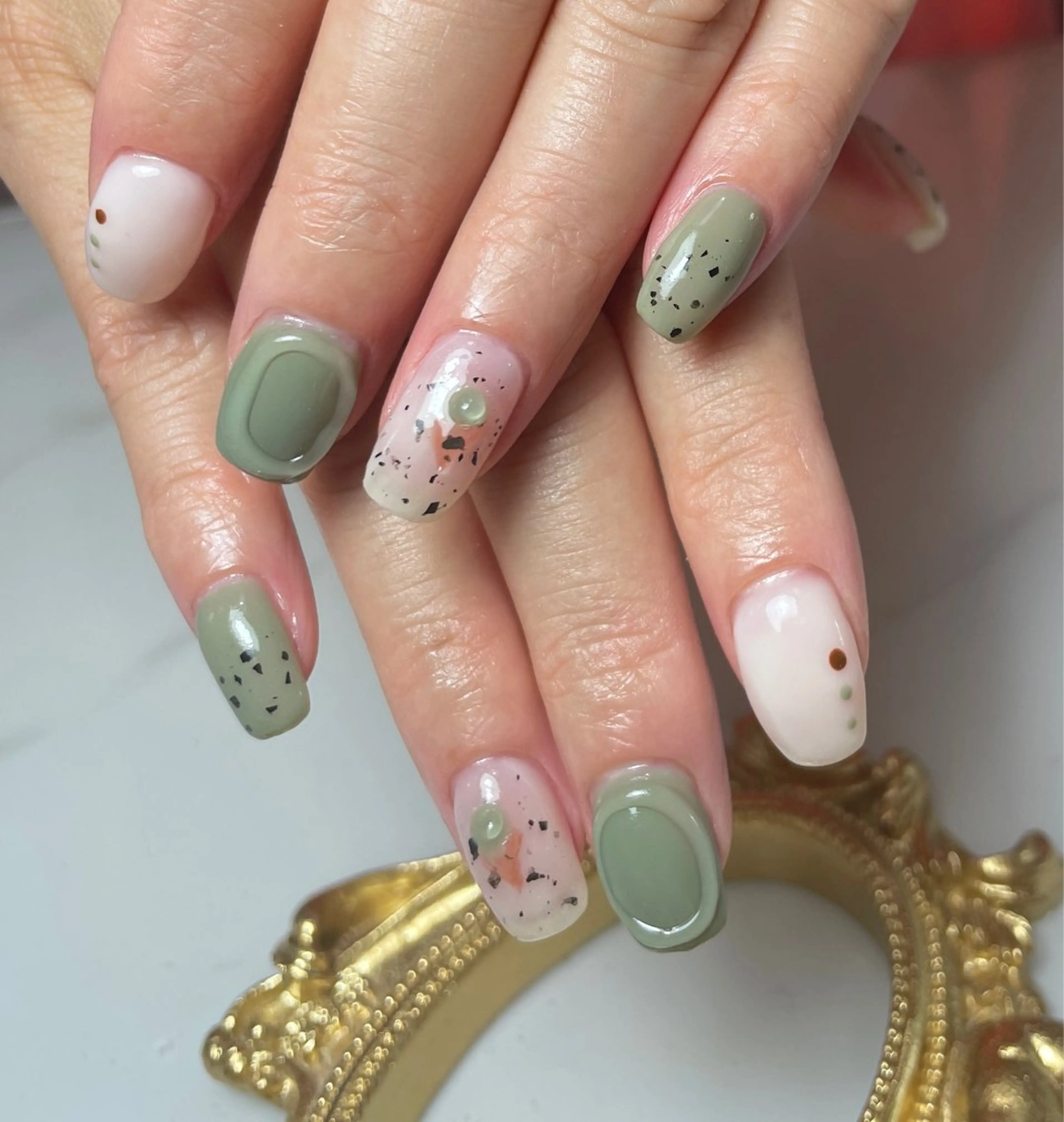 ネイル ハンドネイル AngelChris ビューティーサロンのネイルデザイン