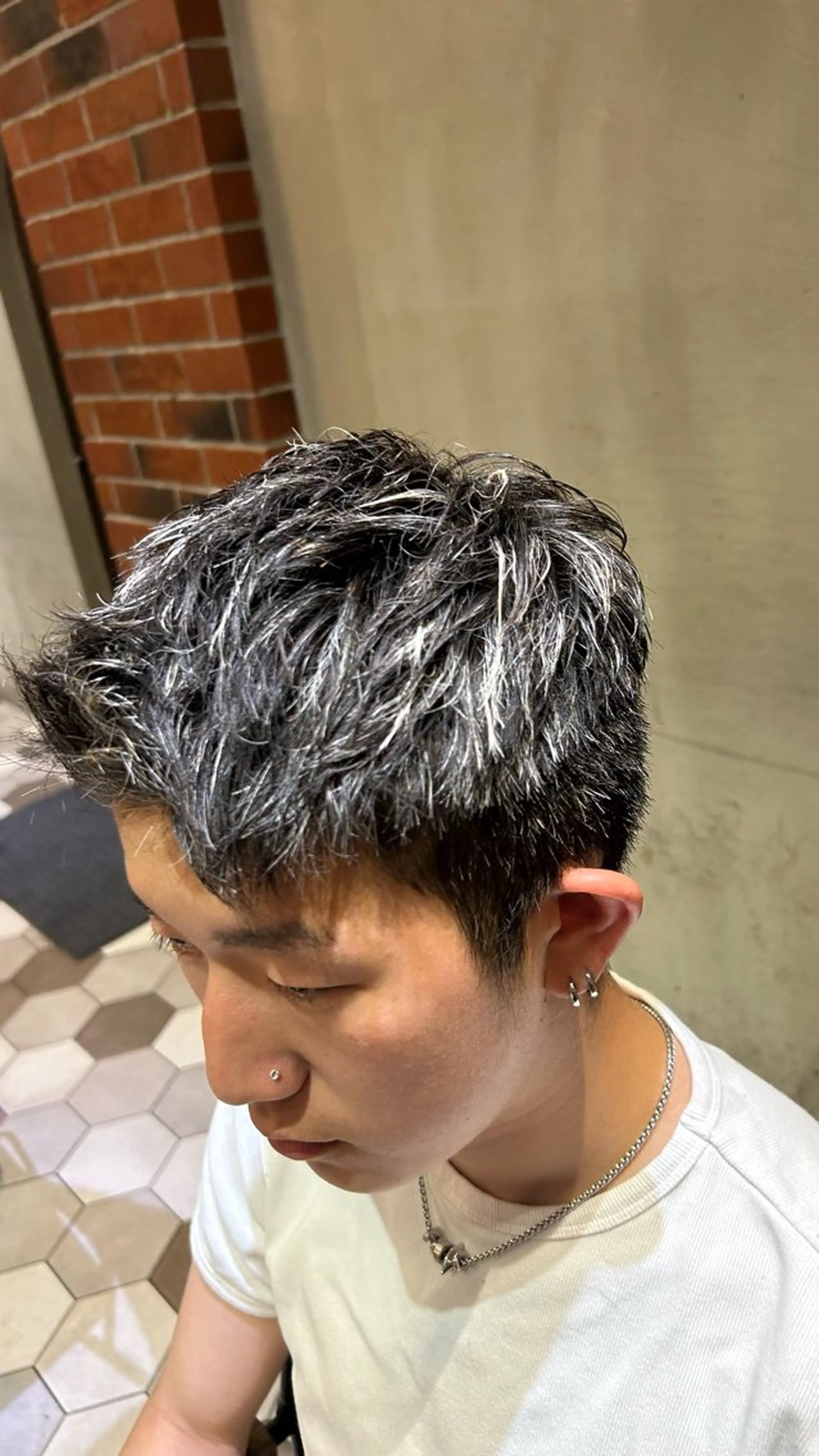 カラー メンズ メンズメッシュ ダブルカラー メッシュ 堀江 輝起のヘアスタイル