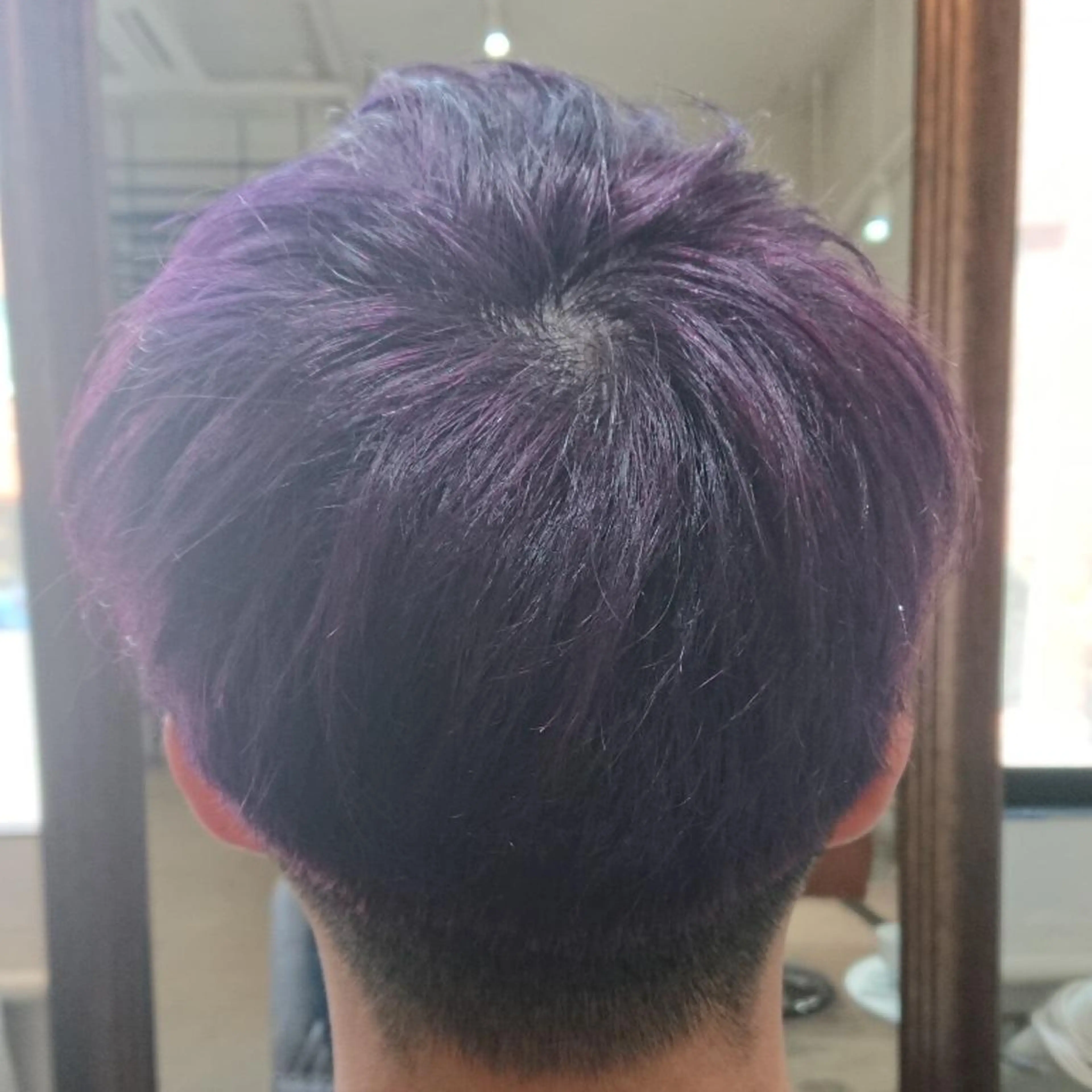 ショート カラー 田邉 俊和のヘアスタイル