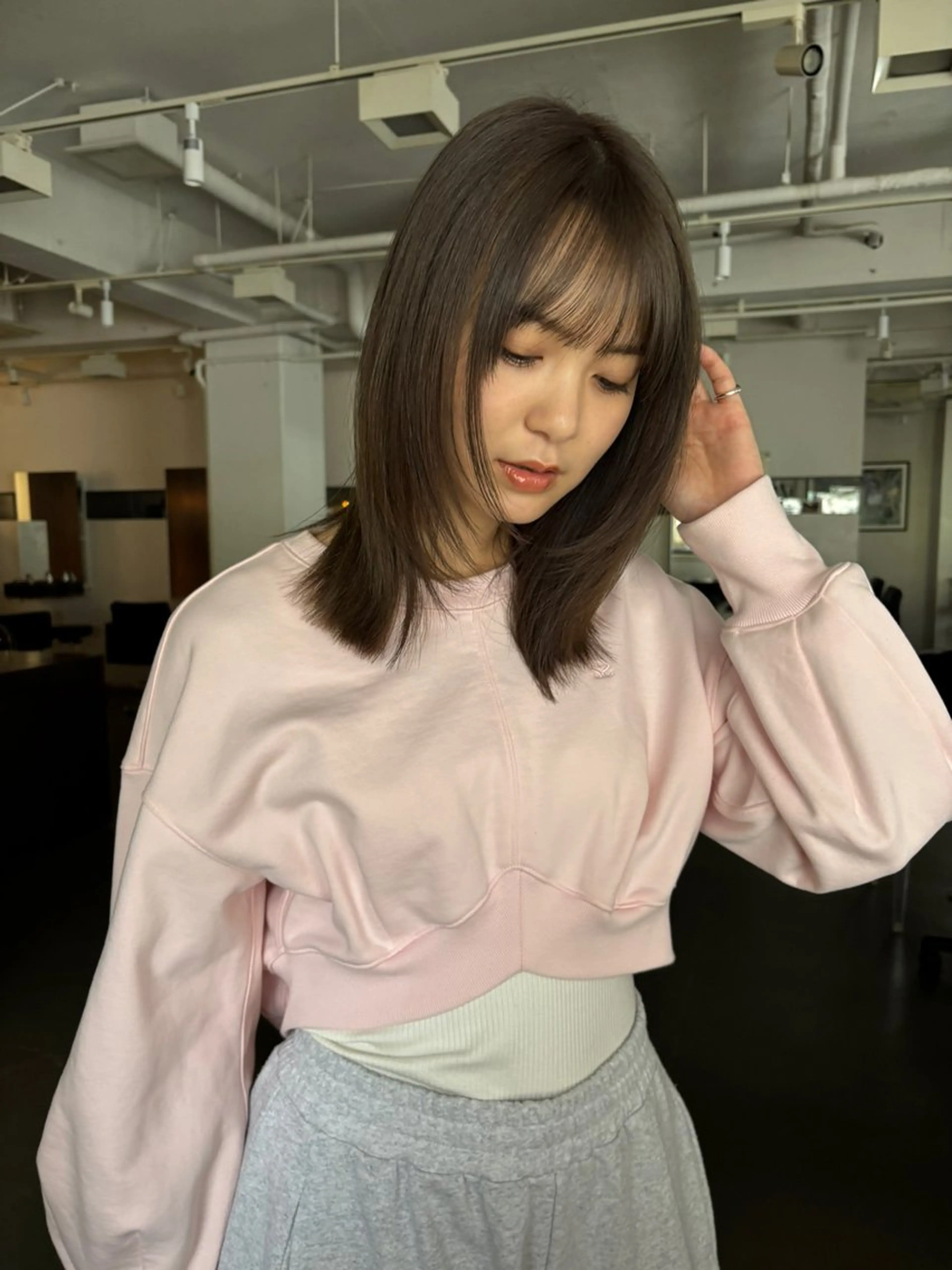 ミディアム レイヤーカット 佐藤 芽依のヘアスタイル