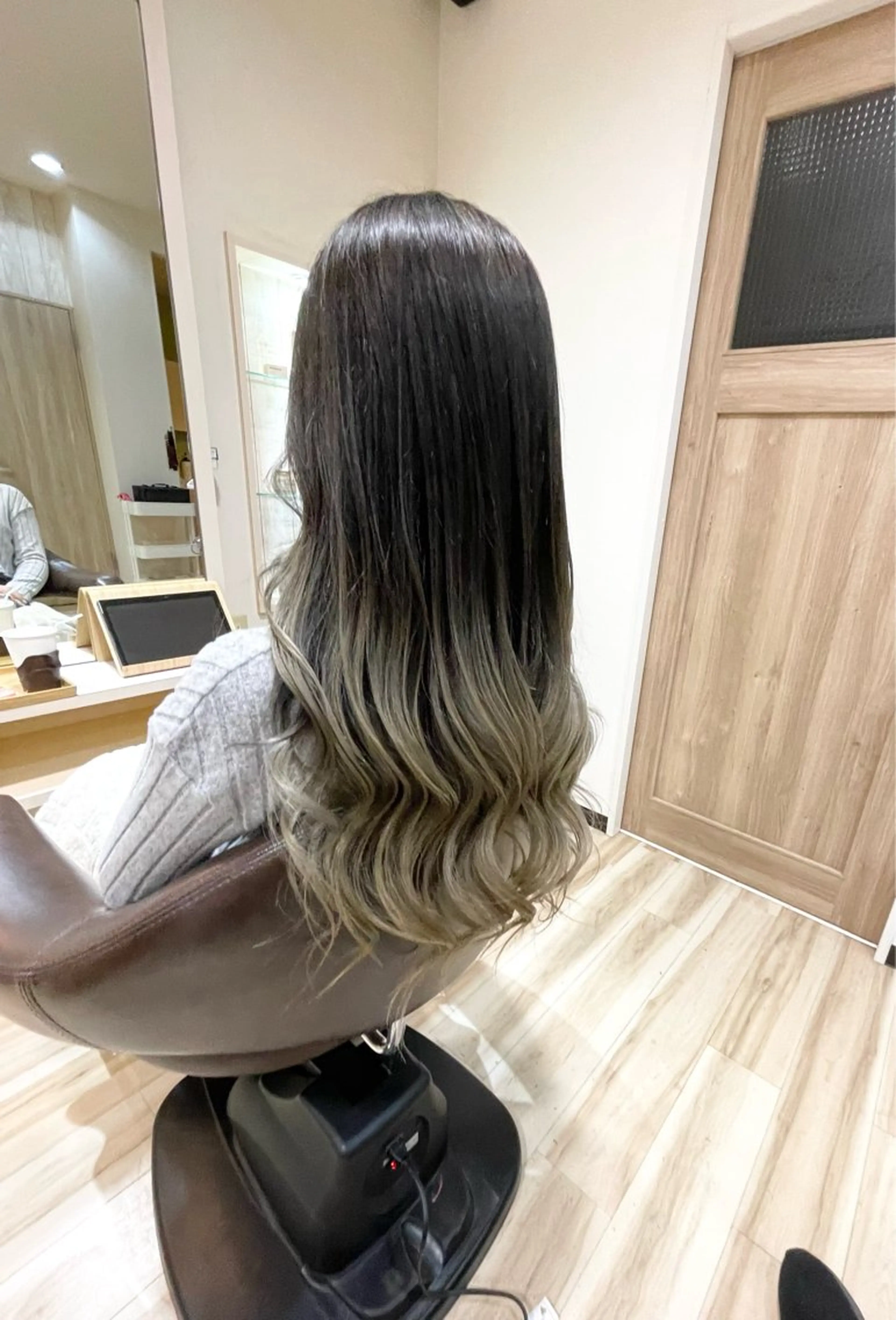 ロング カラー 🌈派手髪ハイトーン 🌈鈴木亮太🌈のヘアスタイル