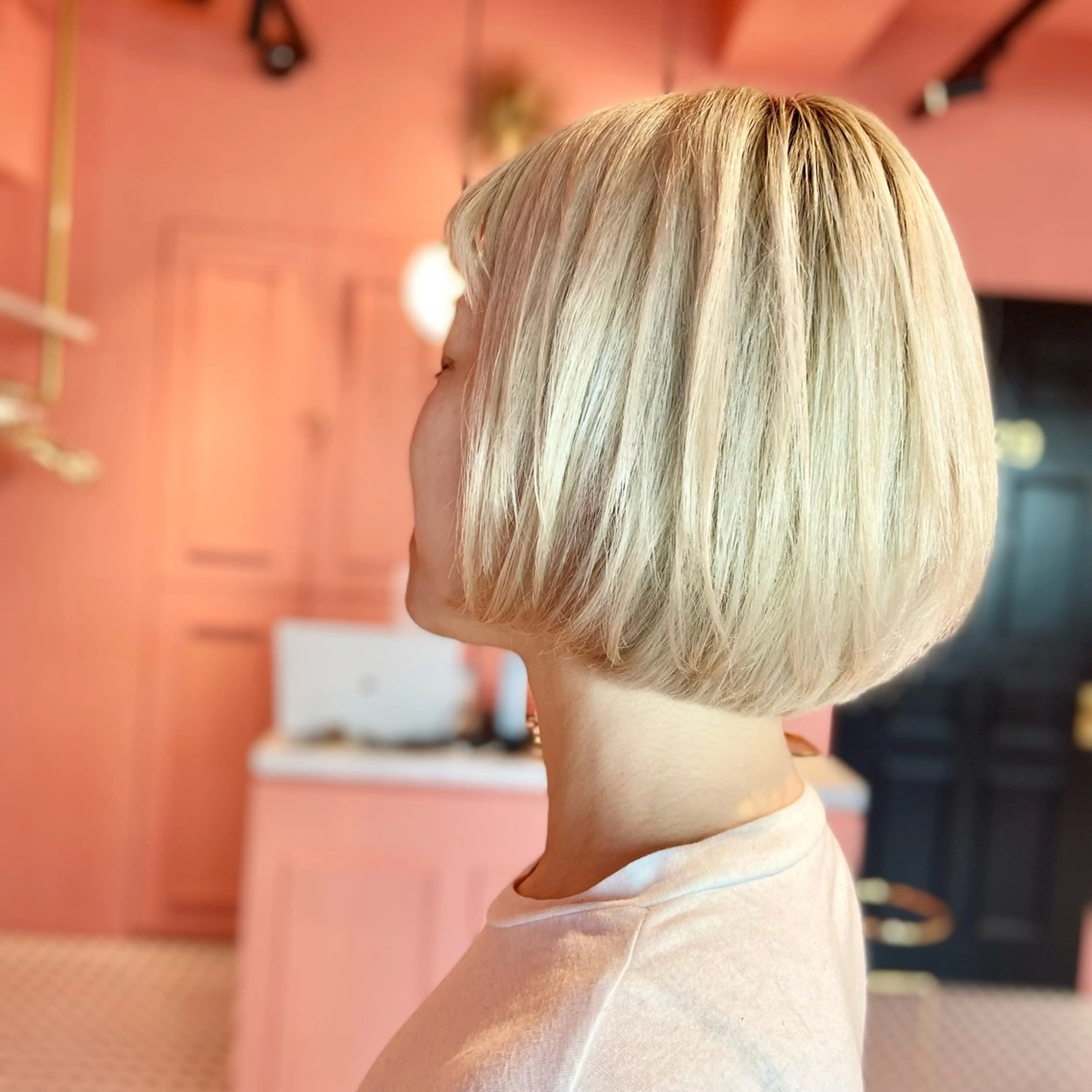 ミディアム IWASHITA TAKESHIのヘアスタイル
