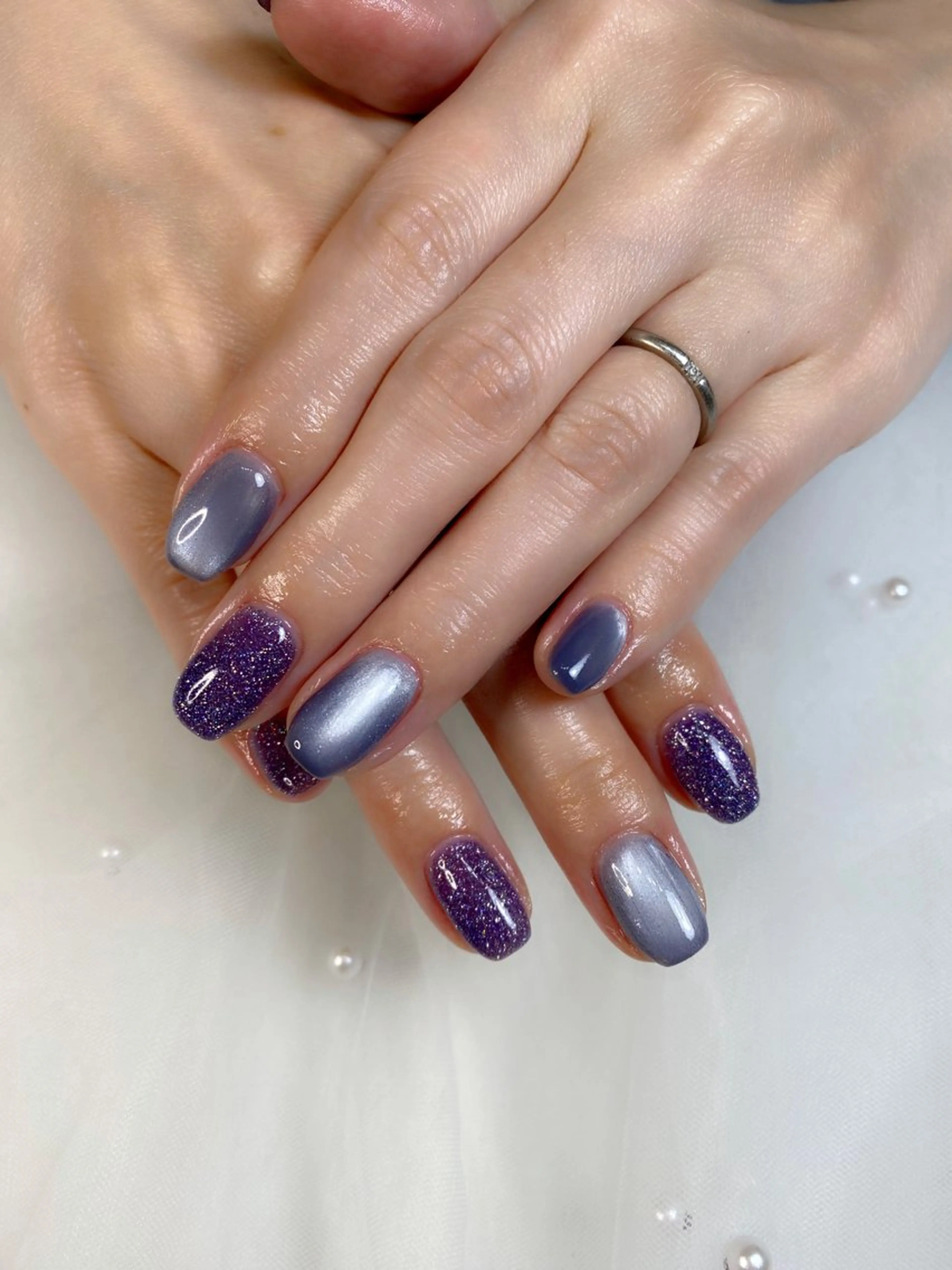 ネイル ブルー フラッシュネイル キラキラネイル マグネットネイル オフィスネイル ハンドネイル iro+ nailのネイルデザイン