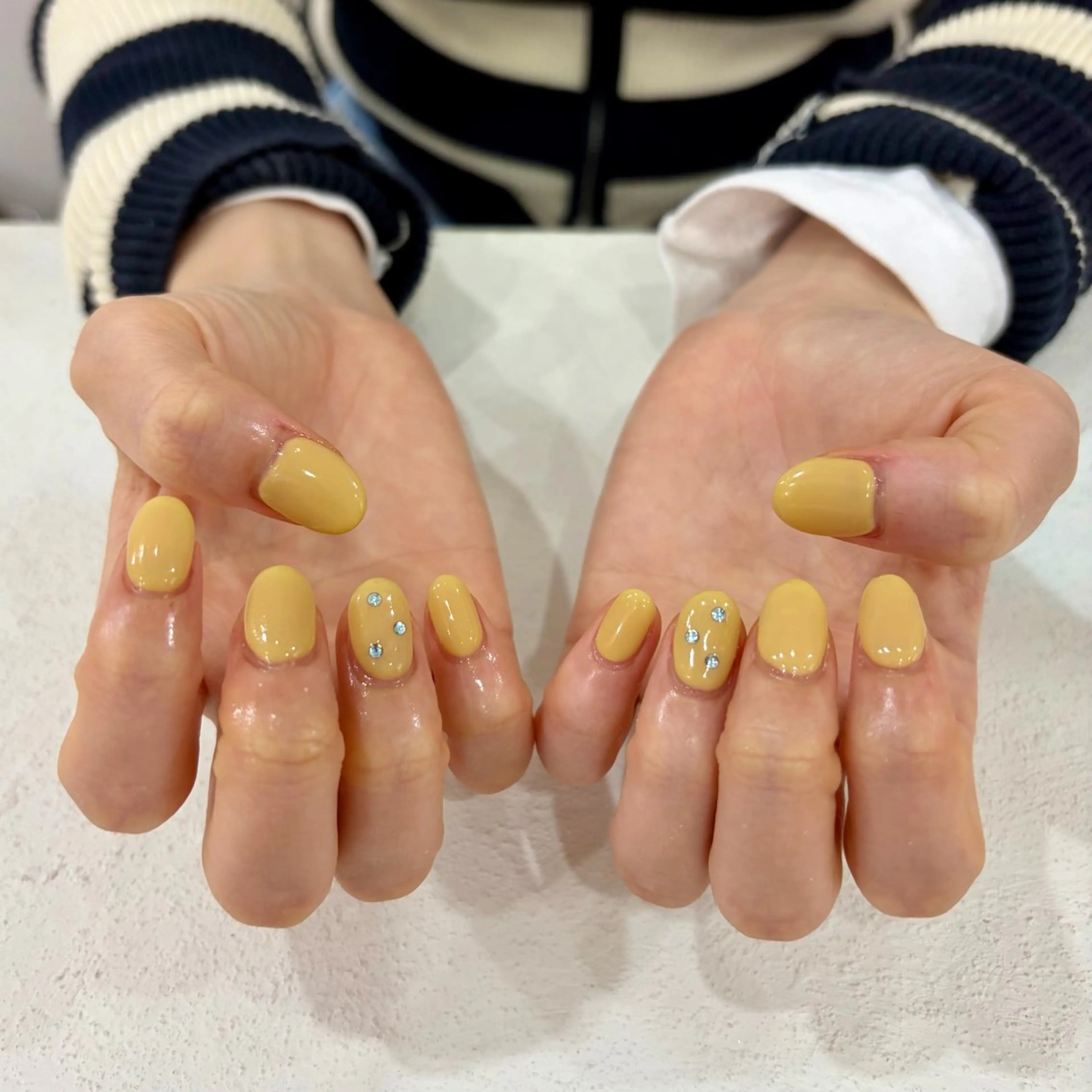 ネイル ストーンネイル ハンドネイル Aina 北千住 misugaのネイルデザイン