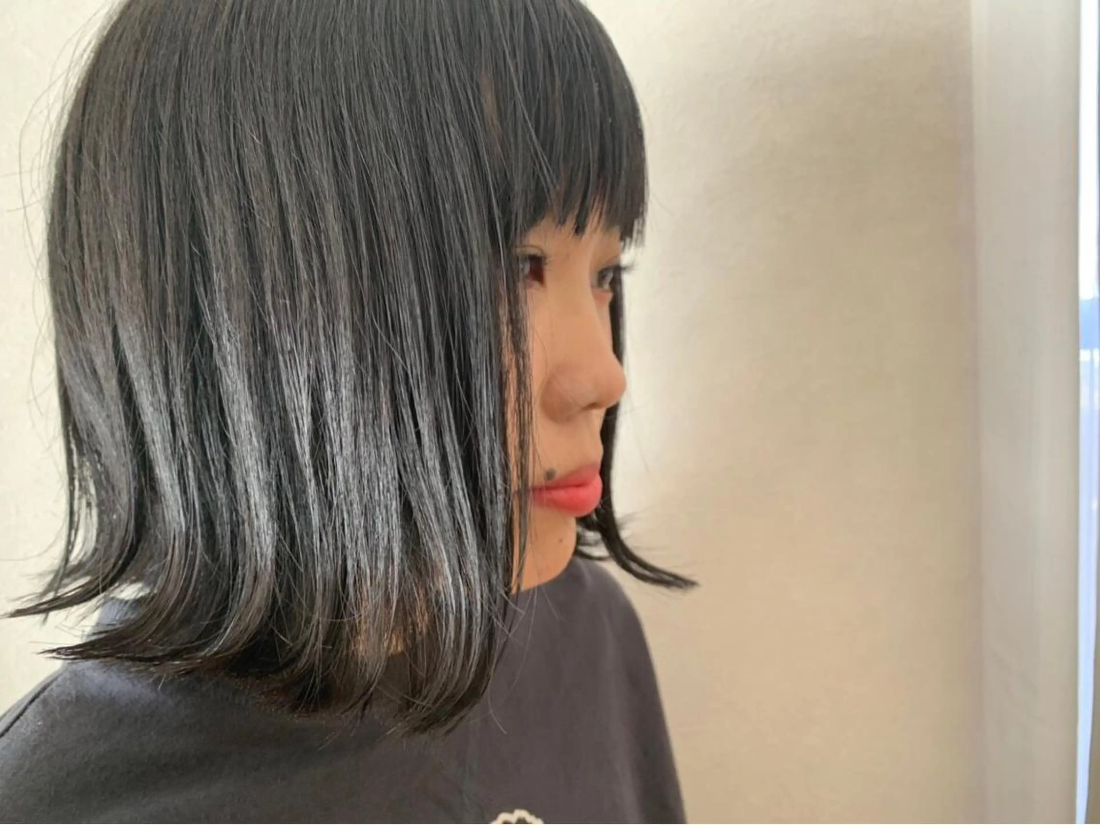 ショート 切りっぱなしボブ ボブ 外ハネヘア カット ヘッドスパ パ ルのヘアスタイル