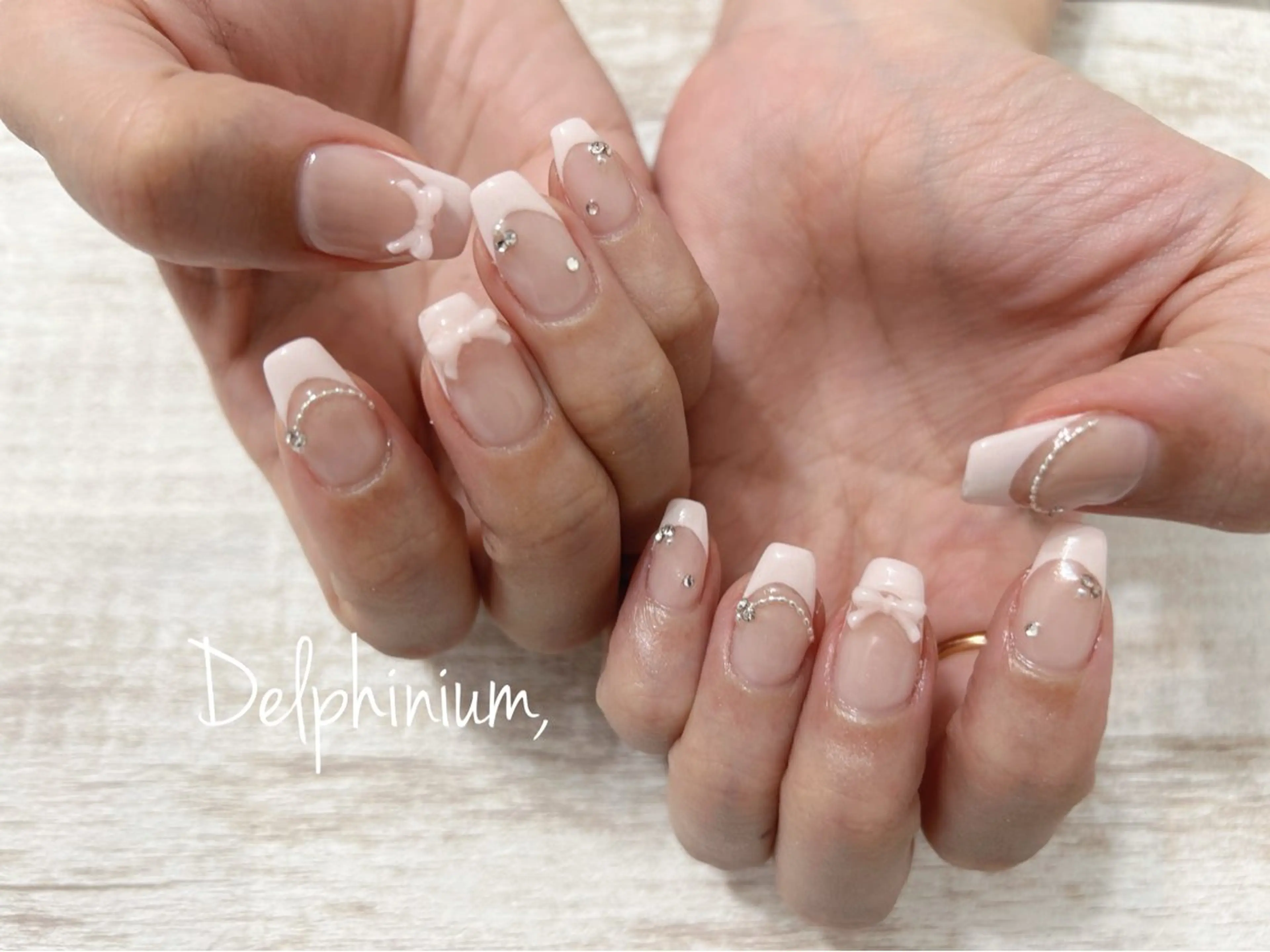 ネイル クリアネイル フレンチネイル リボン ハンドネイル 岡本 友恵のネイルデザイン