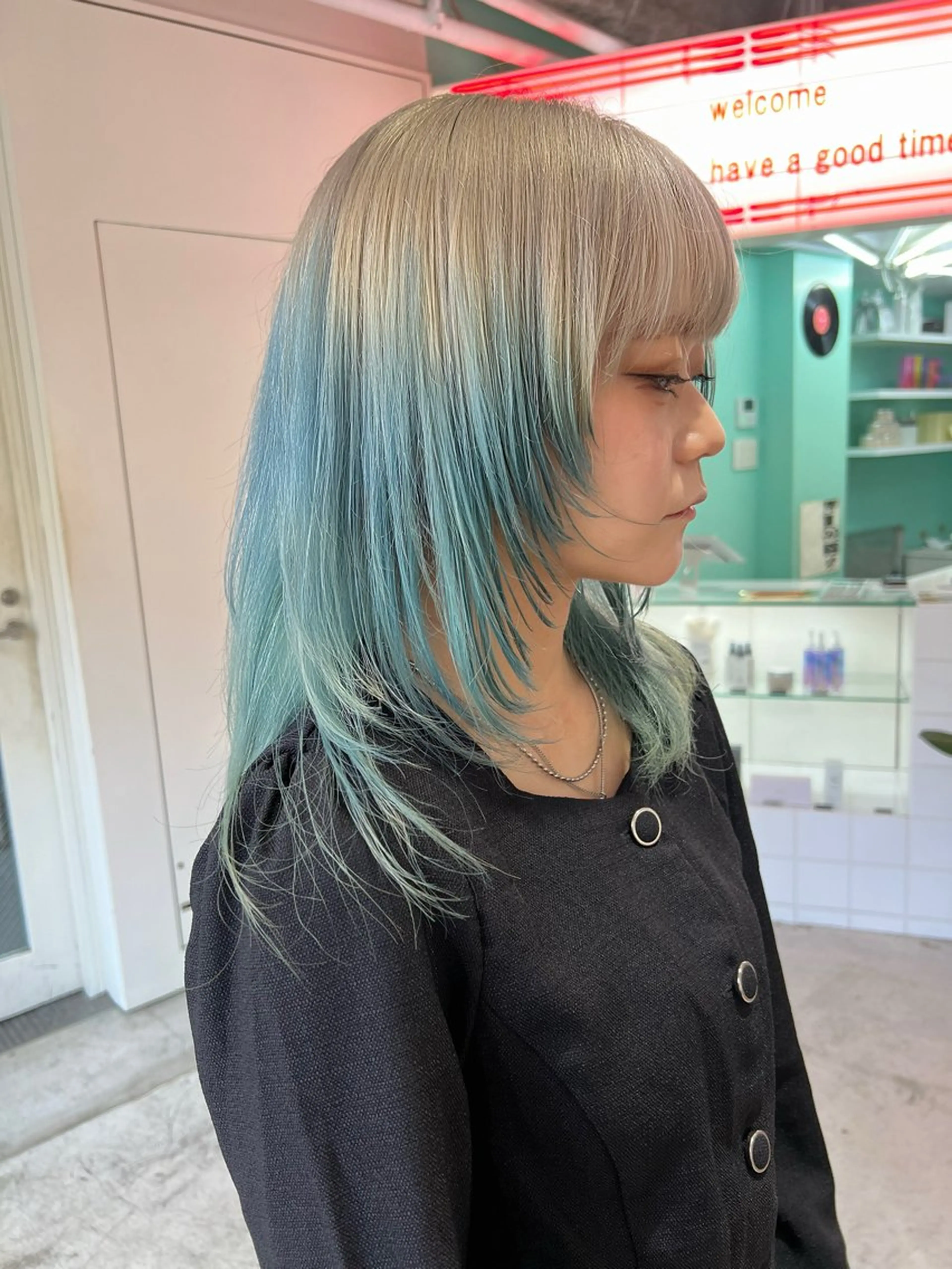 ミディアム ヘアカラー トリートメント 💥ウルフカット デザインあんな💥のヘアスタイル