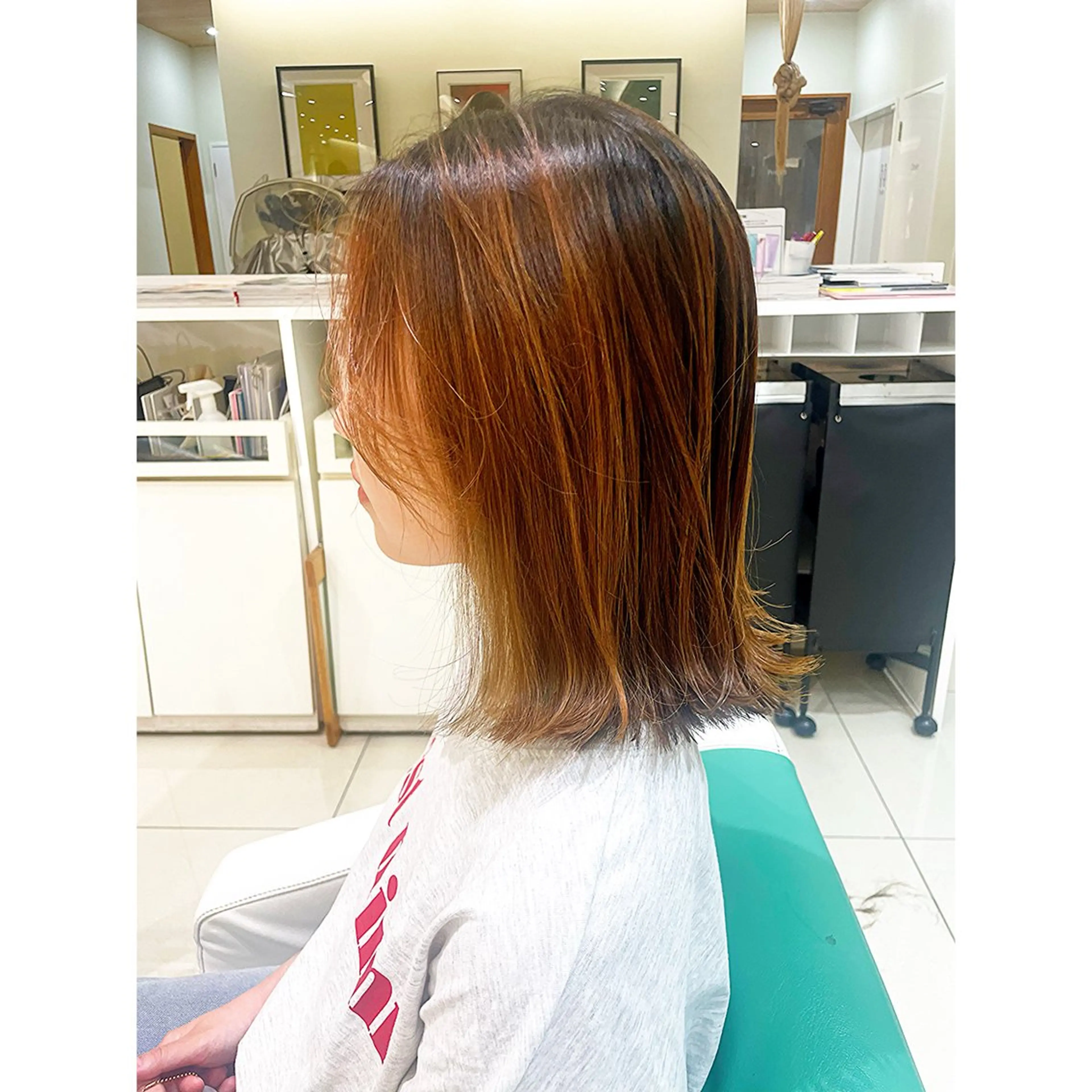 ミディアム 前さこ 結衣のヘアスタイル