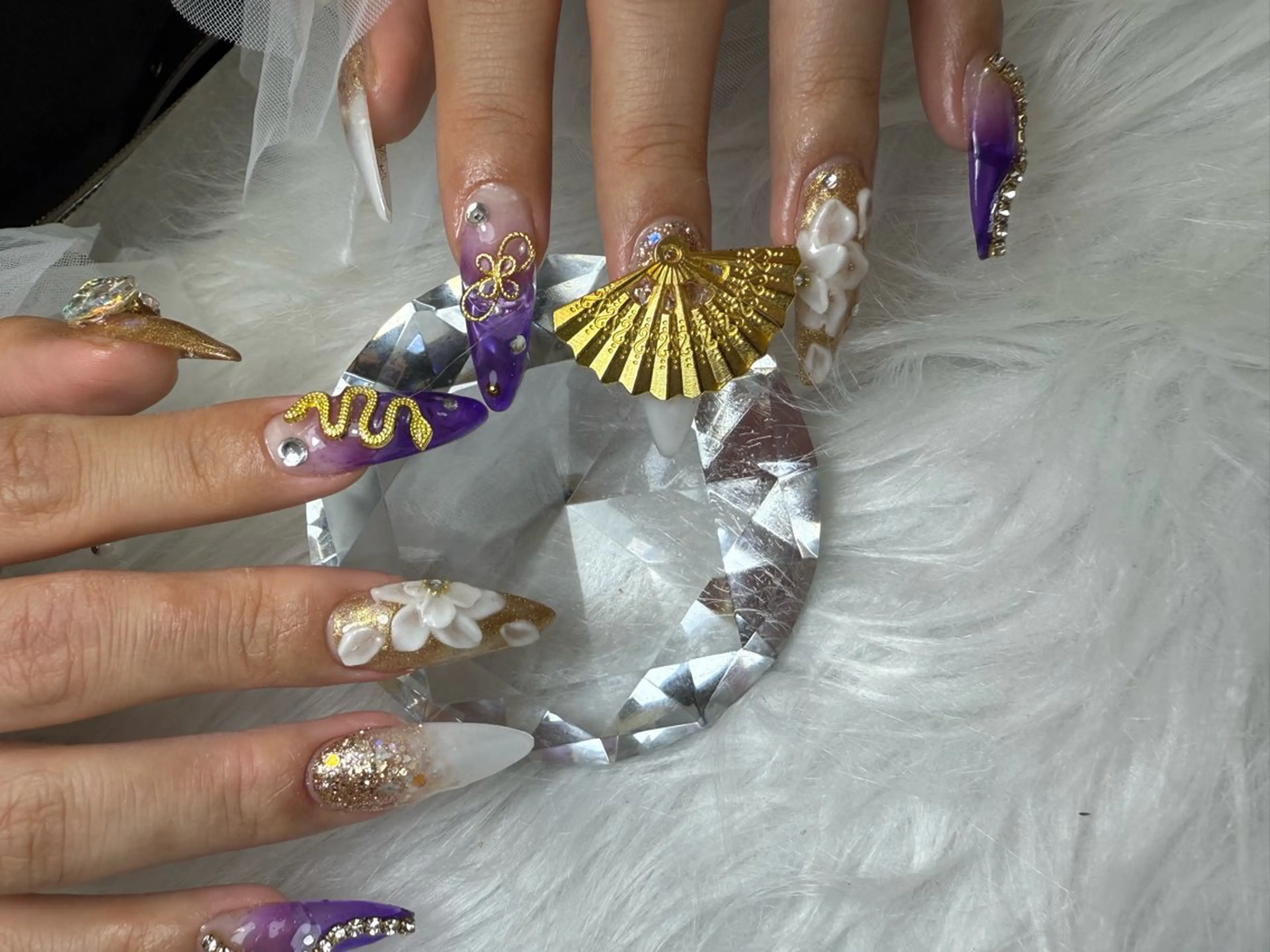 ネイル 成人式 中西 美羽のネイルデザイン