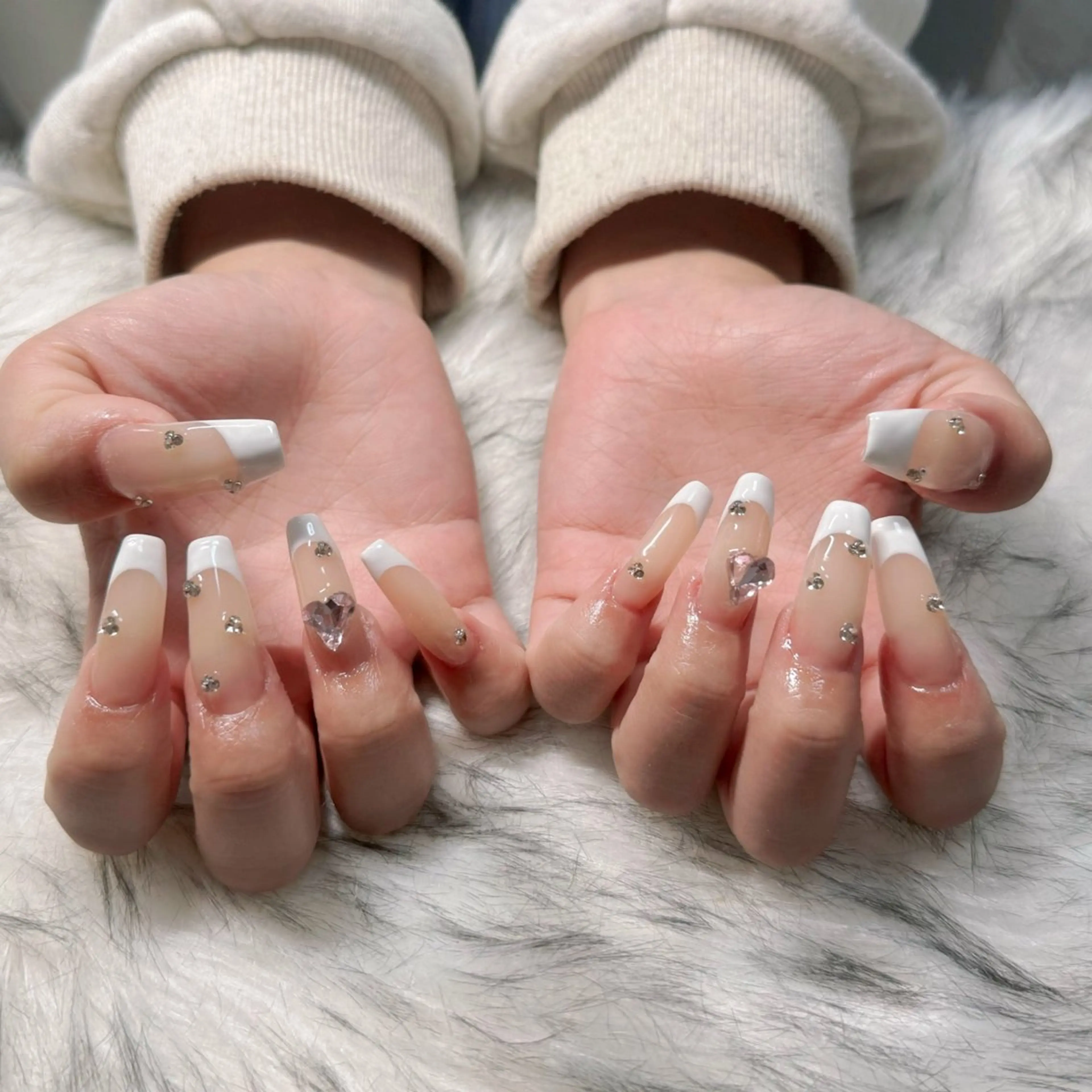 ロング ハンドネイル mao .のネイルデザイン