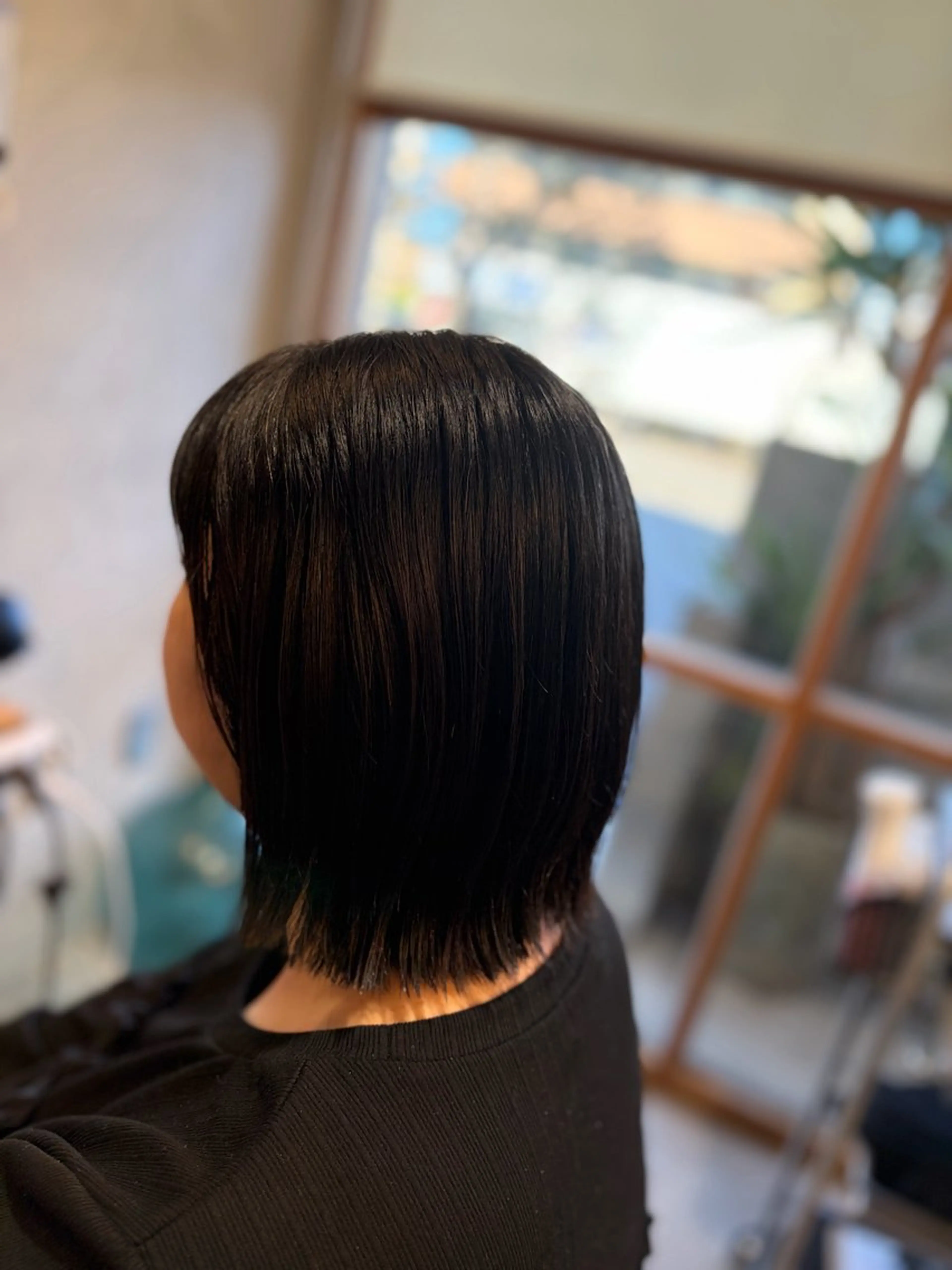 ミディアム 切りっぱなしボブ ボブ momoka 女性限定のヘアスタイル