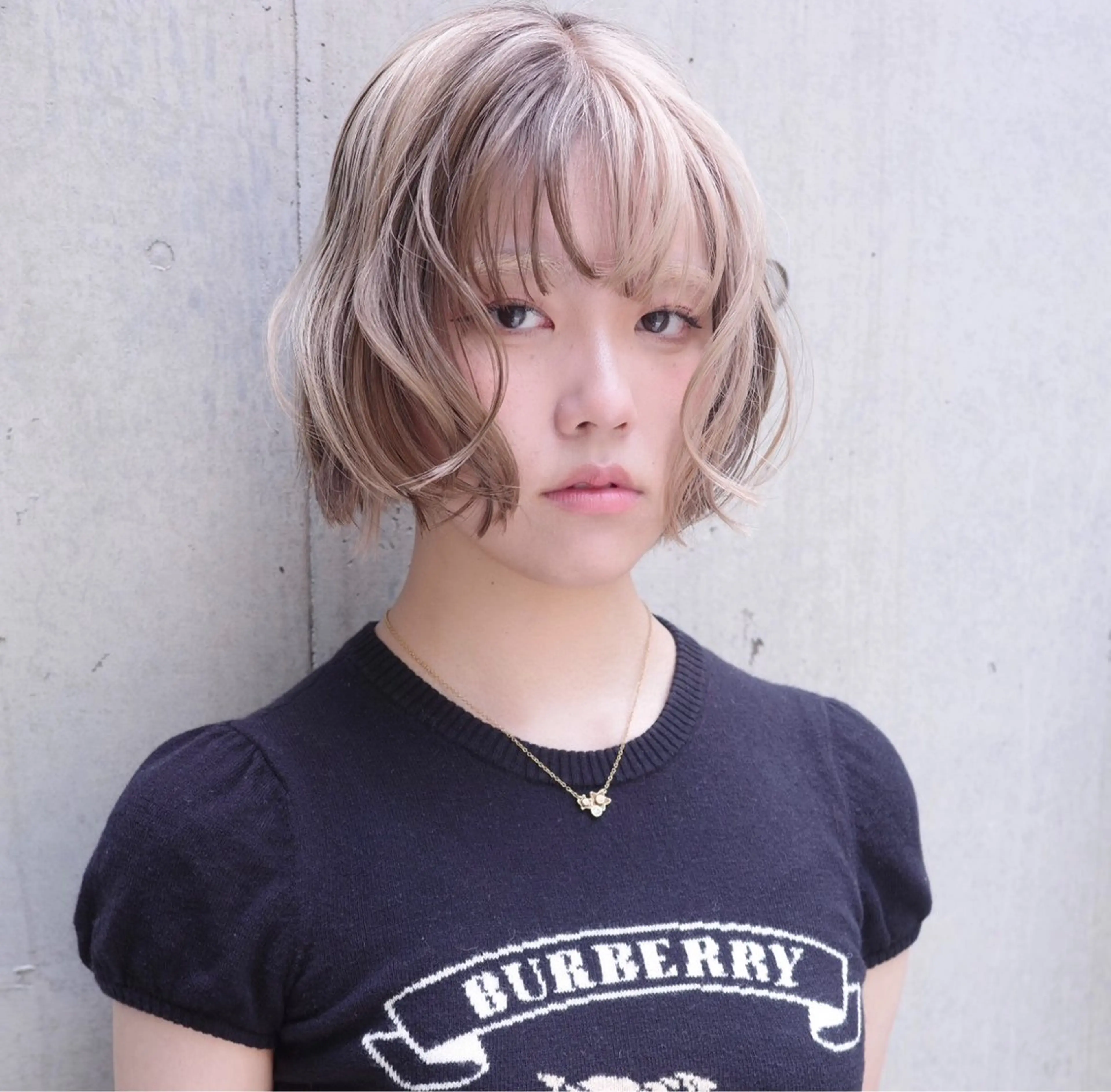 ショート カラー ブリーチ デザインカラー ボブ カット ヘアカラー トリートメント 田中 里奈のヘアスタイル