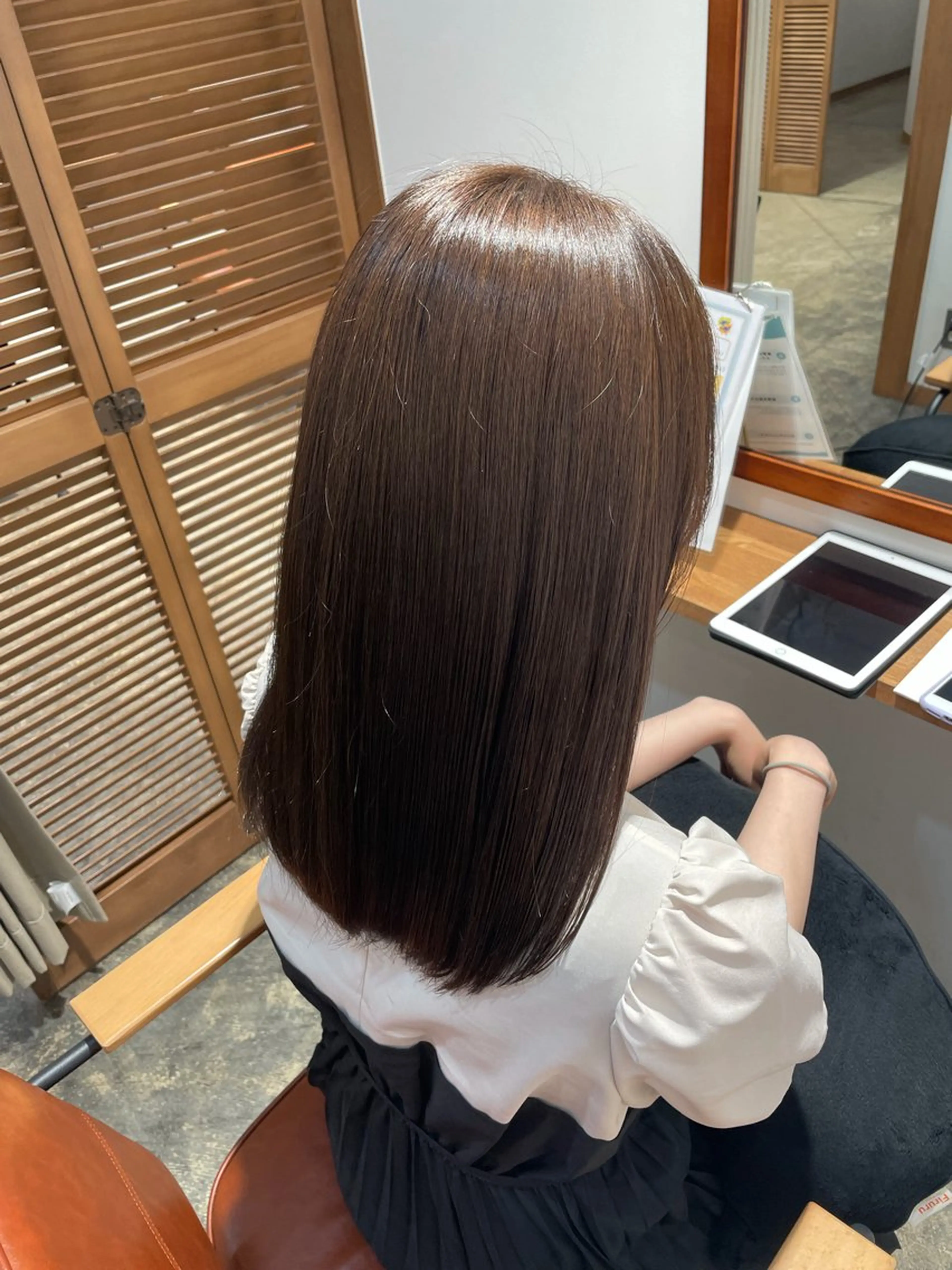 【💫新規限定・癖を伸ばしてサラツヤに💫】カット+髪質改善ストレートの写真