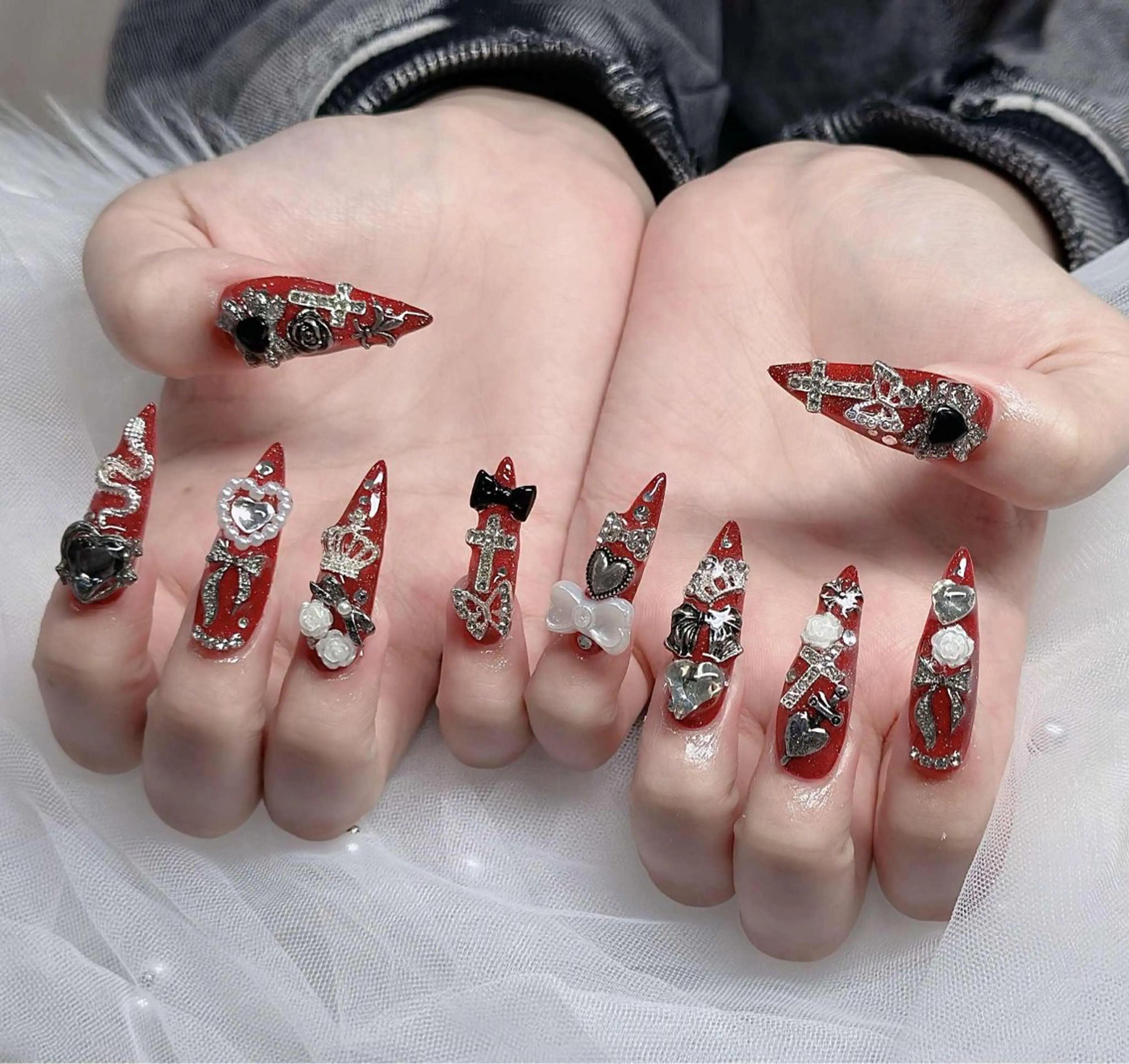 ネイル フレンチネイル ジェルネイル ガラスフレンチ ハロウィン ハート ハンドネイル H.baby Nail Salonのネイルデザイン