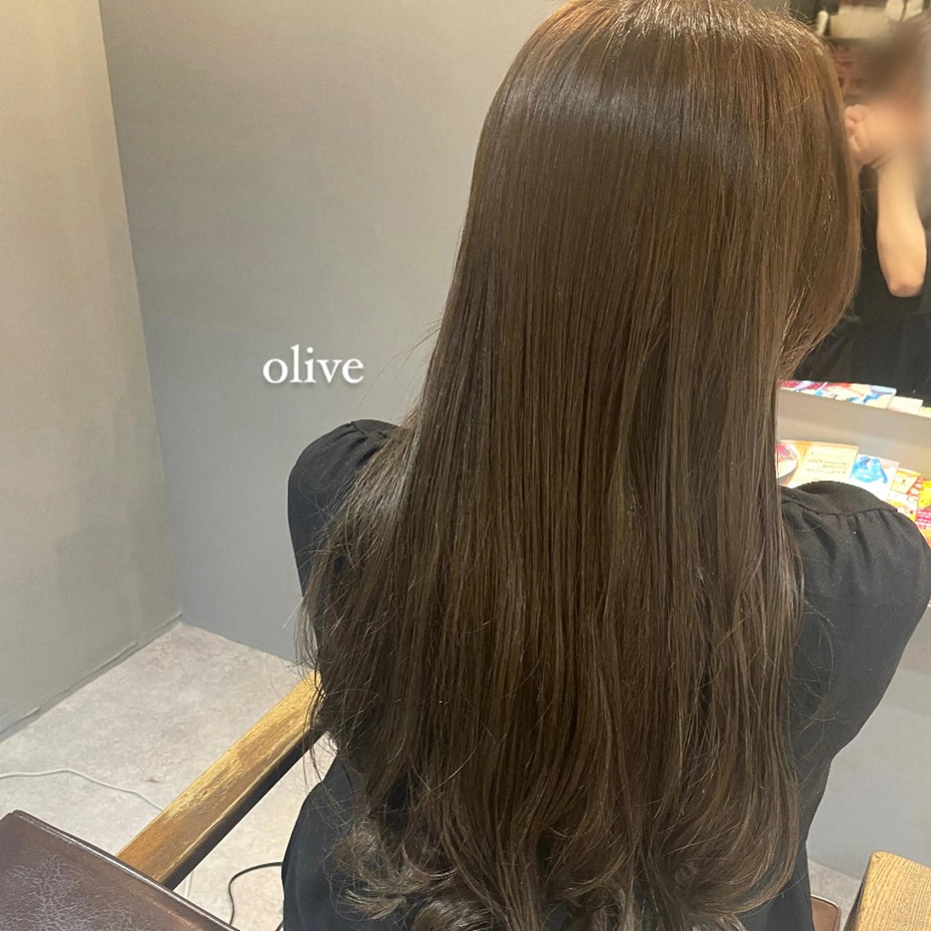 ロング カラー ベージュカラー 透明感カラー オリーブベージュ カット ヘアカラー Mimi🎀ブリーチ なし透明感 Ｗカラーのヘアスタイル