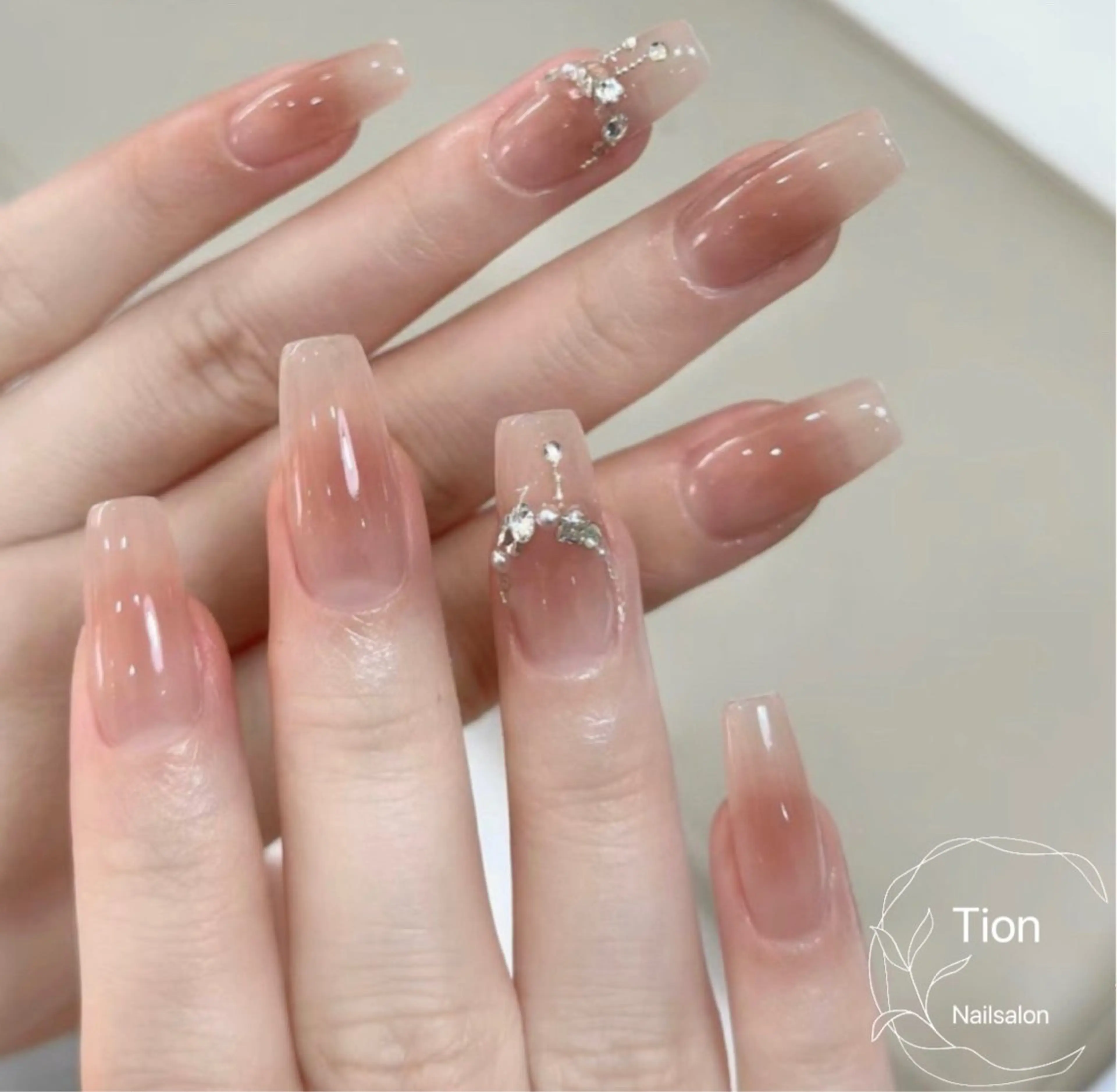 ネイル チークネイル 長さ出し フットネイル フレンチネイル ジェルネイル Nailsalon Tion　川崎店のネイルデザイン