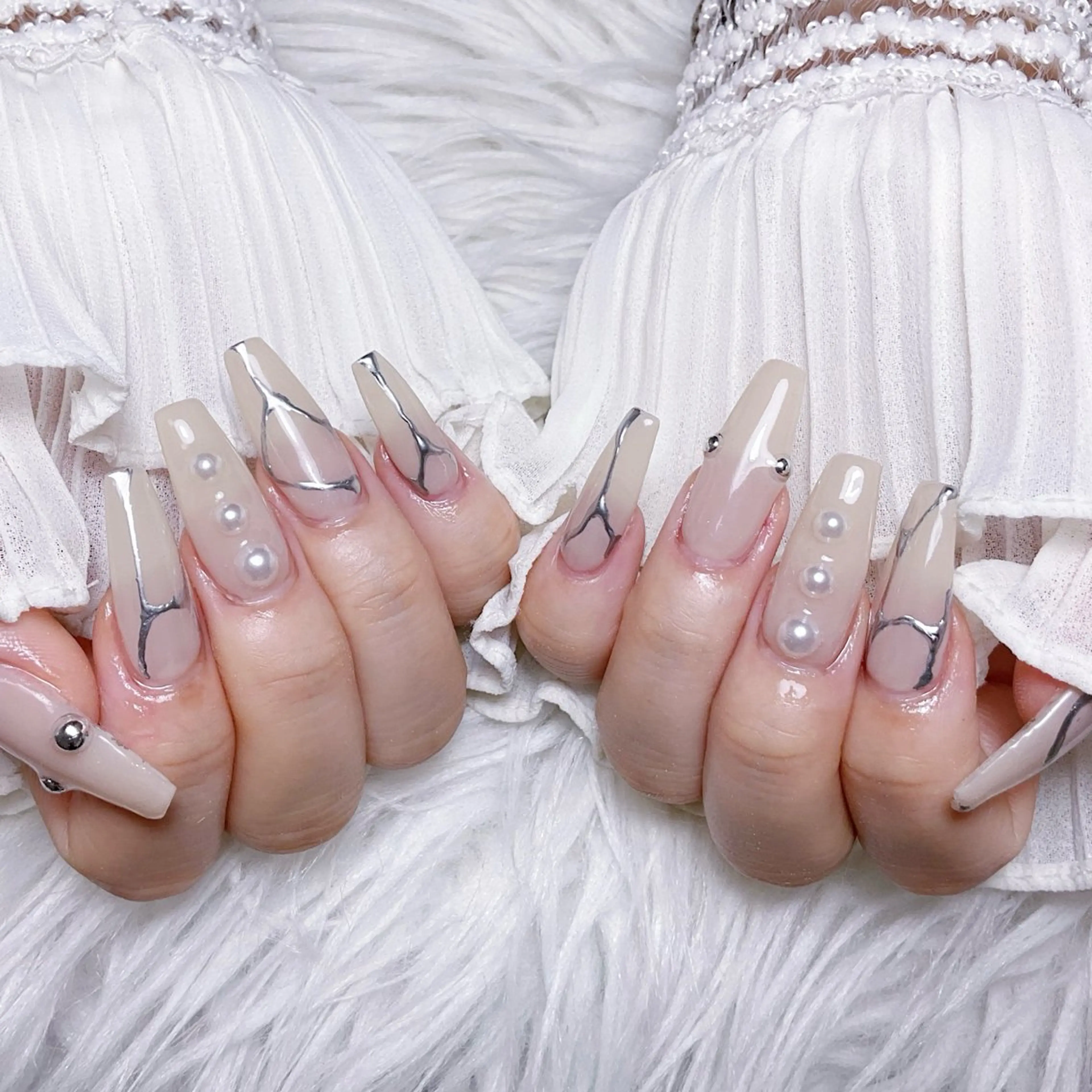 ネイル ハンドネイル 🍭Yun nail hyejin🌸のネイルデザイン