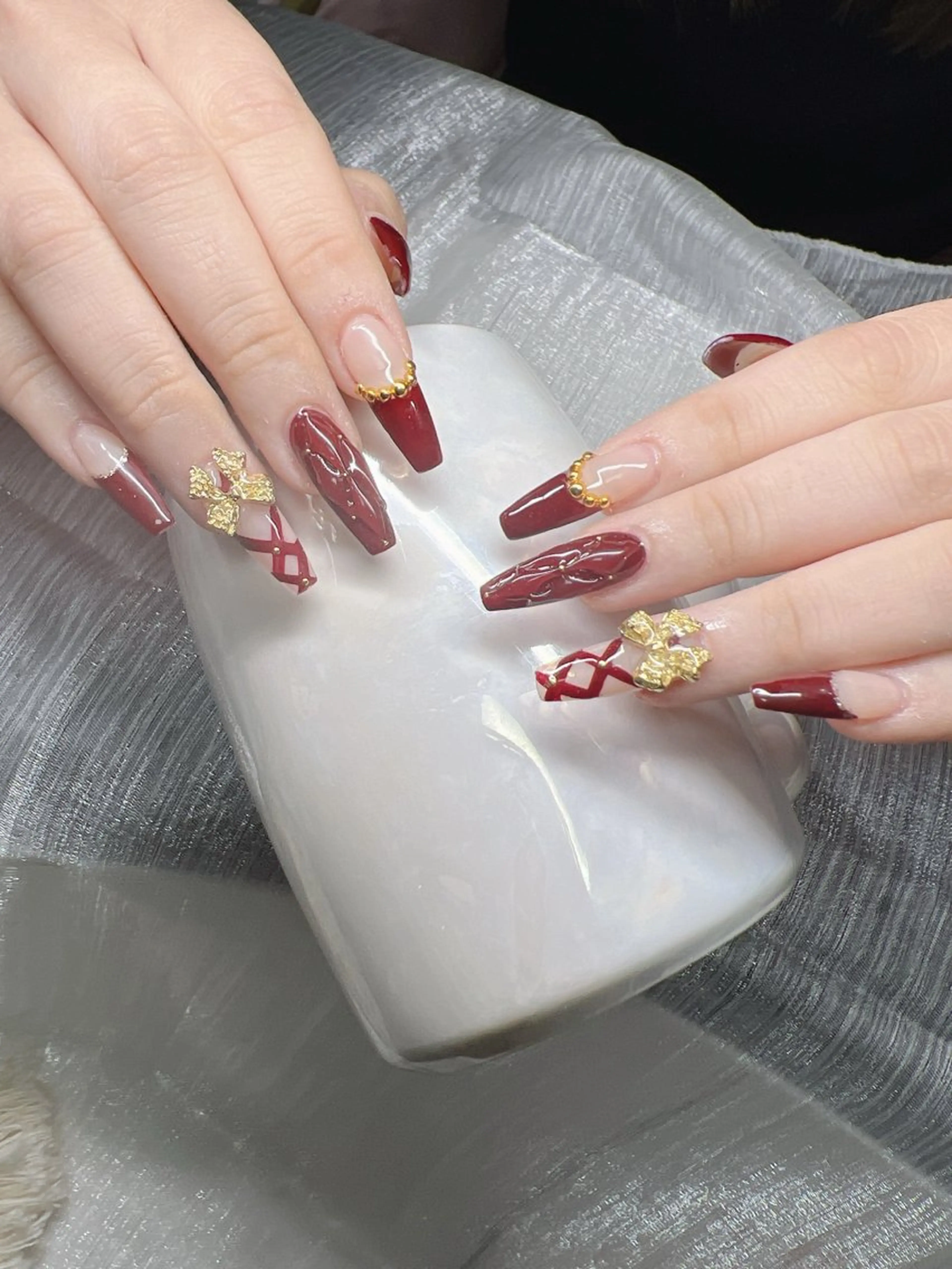 ネイル オーロラネイル チークネイル 長さ出し フットネイル フレンチネイル ハンドネイル Lee Nailsのネイルデザイン