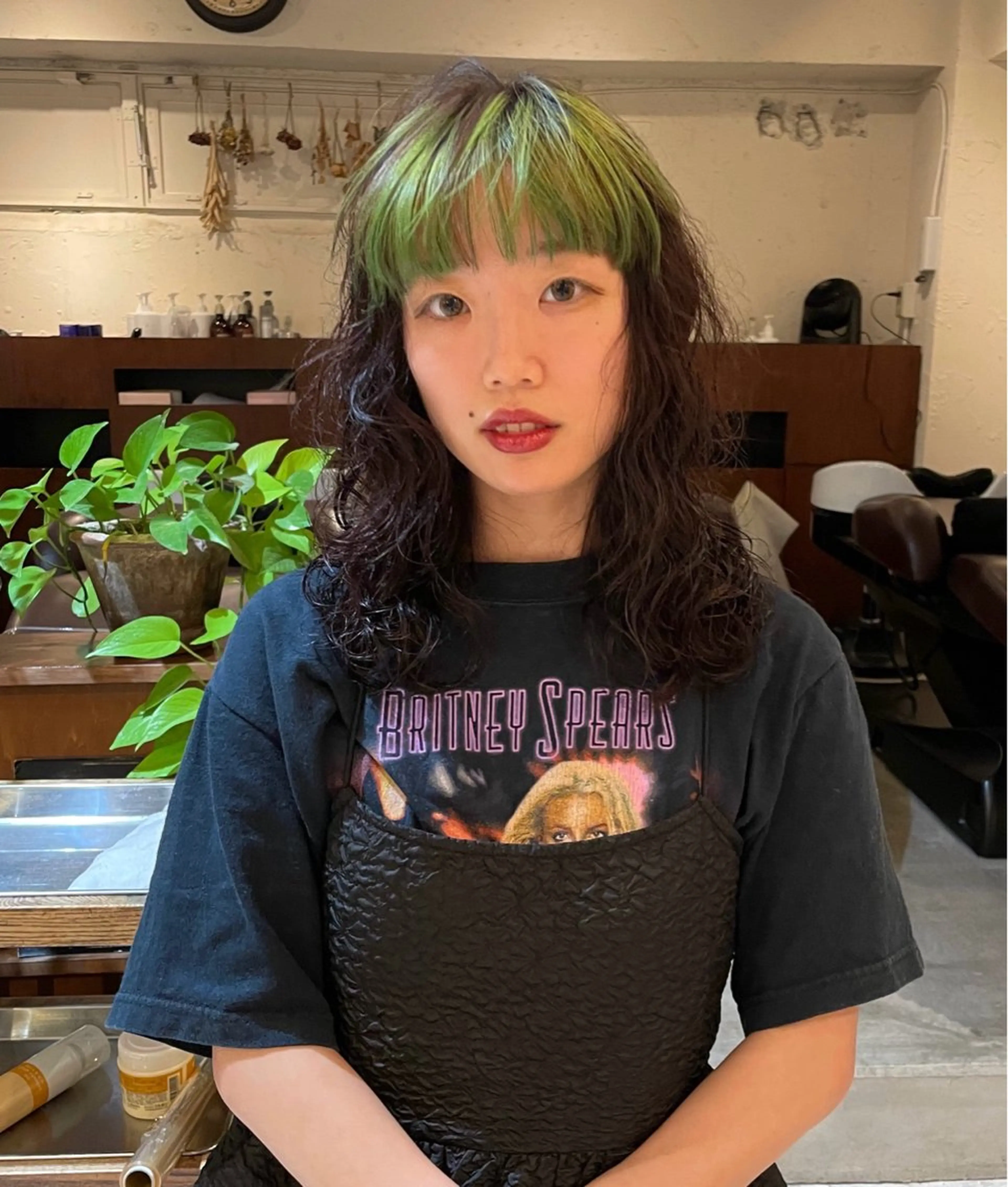 セミロング カラー ファッションに 溶け込むstyleのヘアスタイル