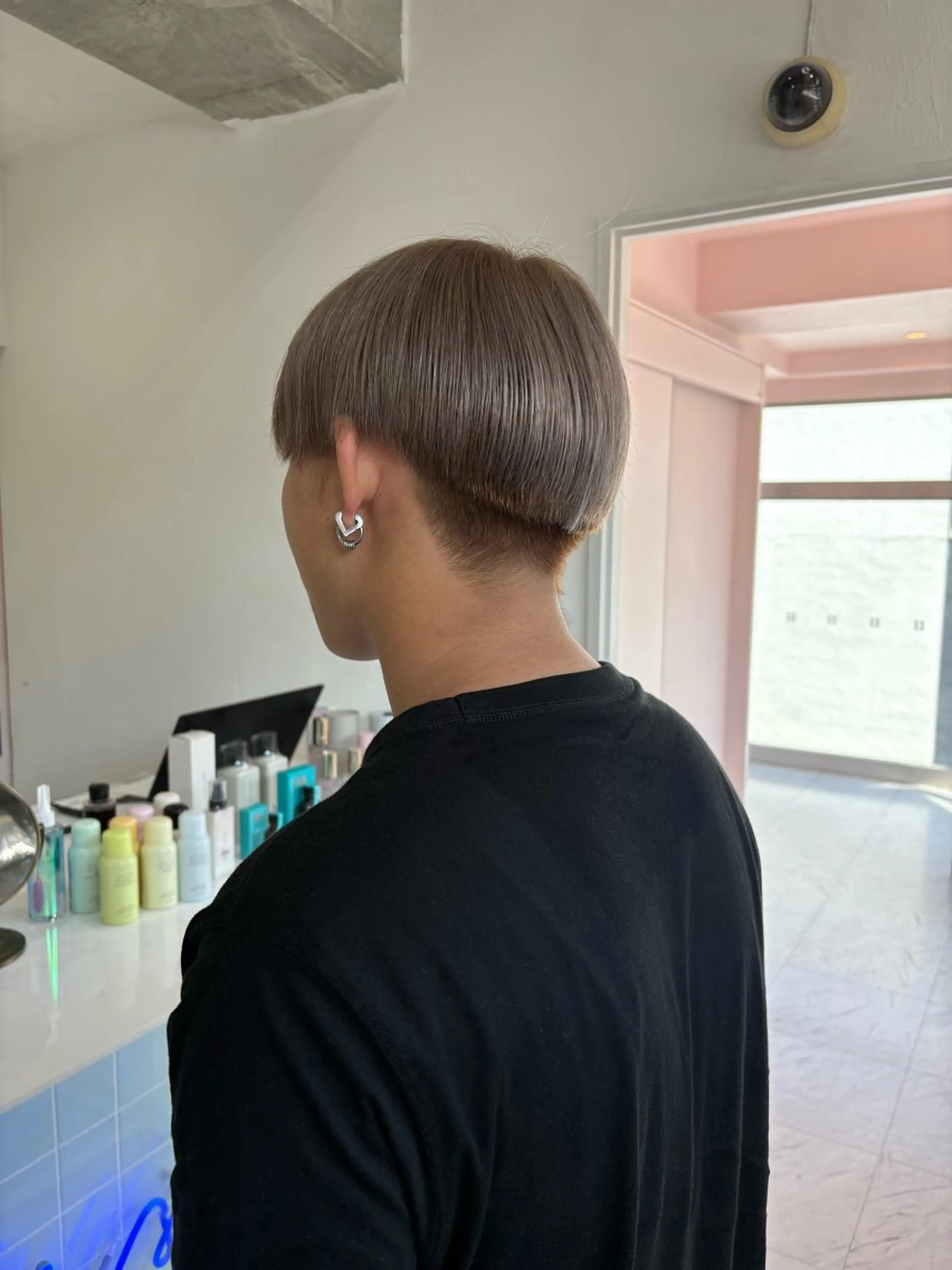 ショート カラー 美優🦕ツヤ髪 /ハイトーン🩶のヘアスタイル