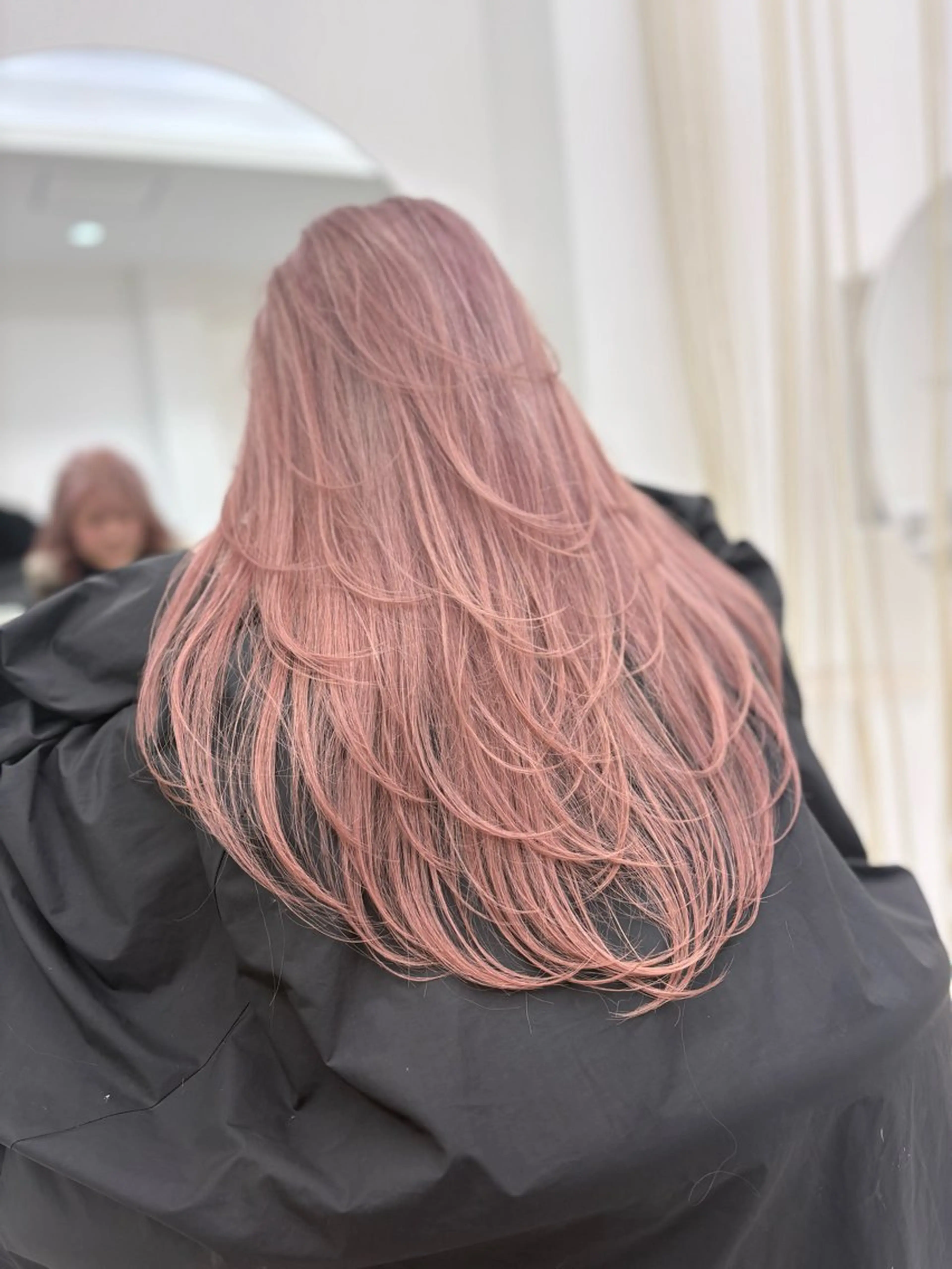 ロング レイヤーカット Haruna/河原町 ハイトーン🤍のヘアスタイル