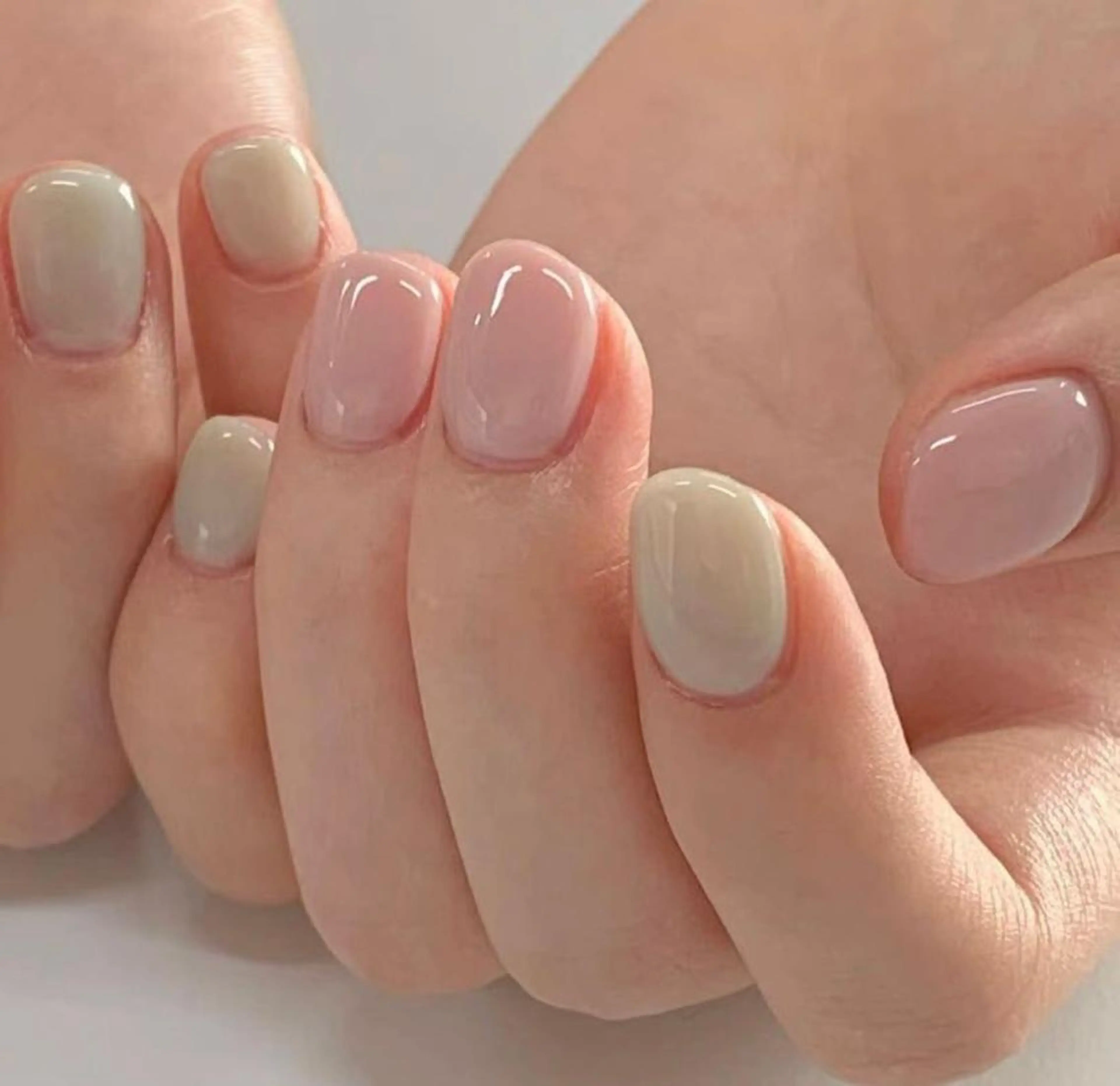 ネイル RAFFINE haru🦋🩵のネイルデザイン