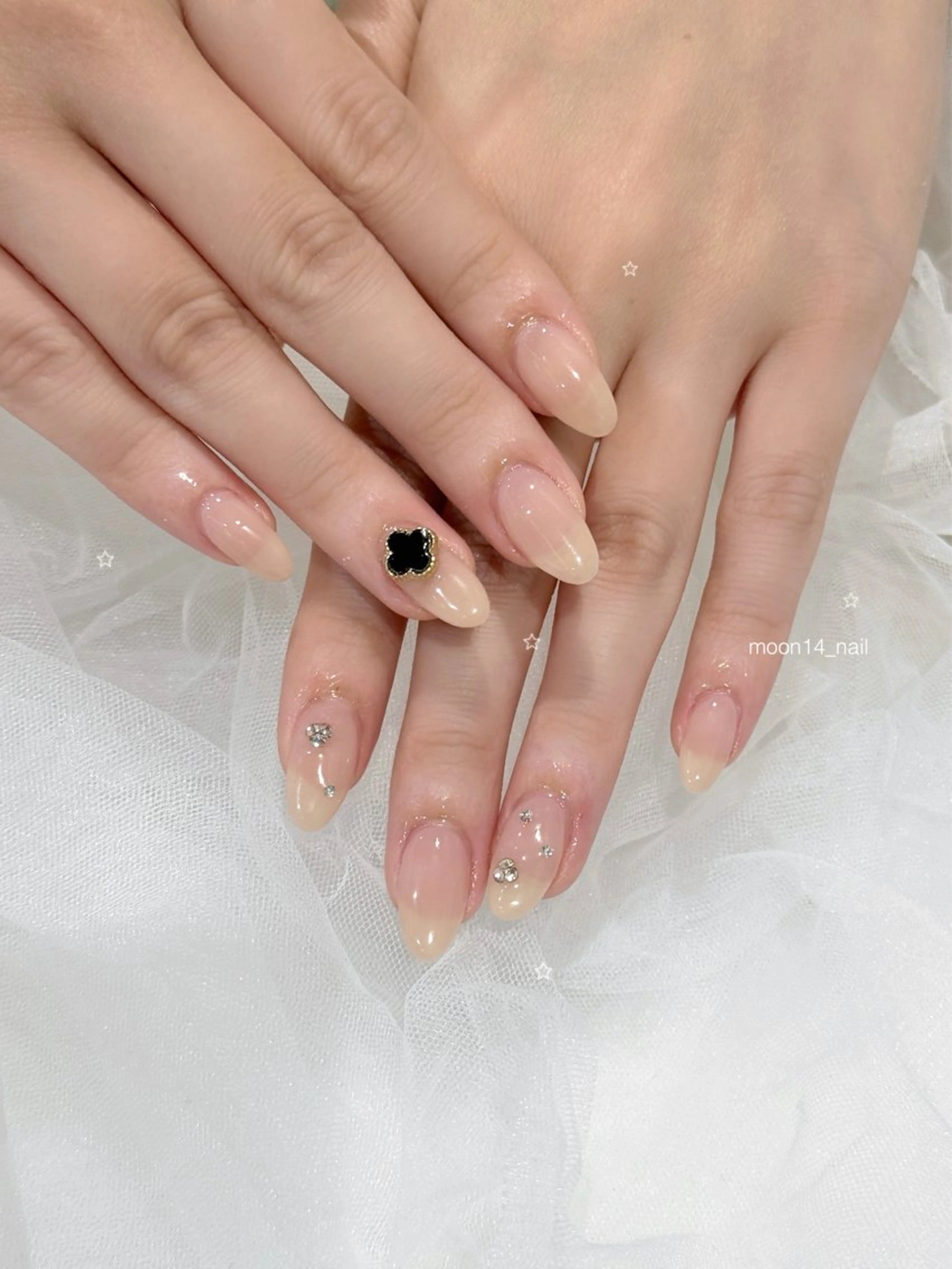 ネイル ジェルネイル オフィスネイル パラジェル シンプルネイル natsuki 💫のネイルデザイン