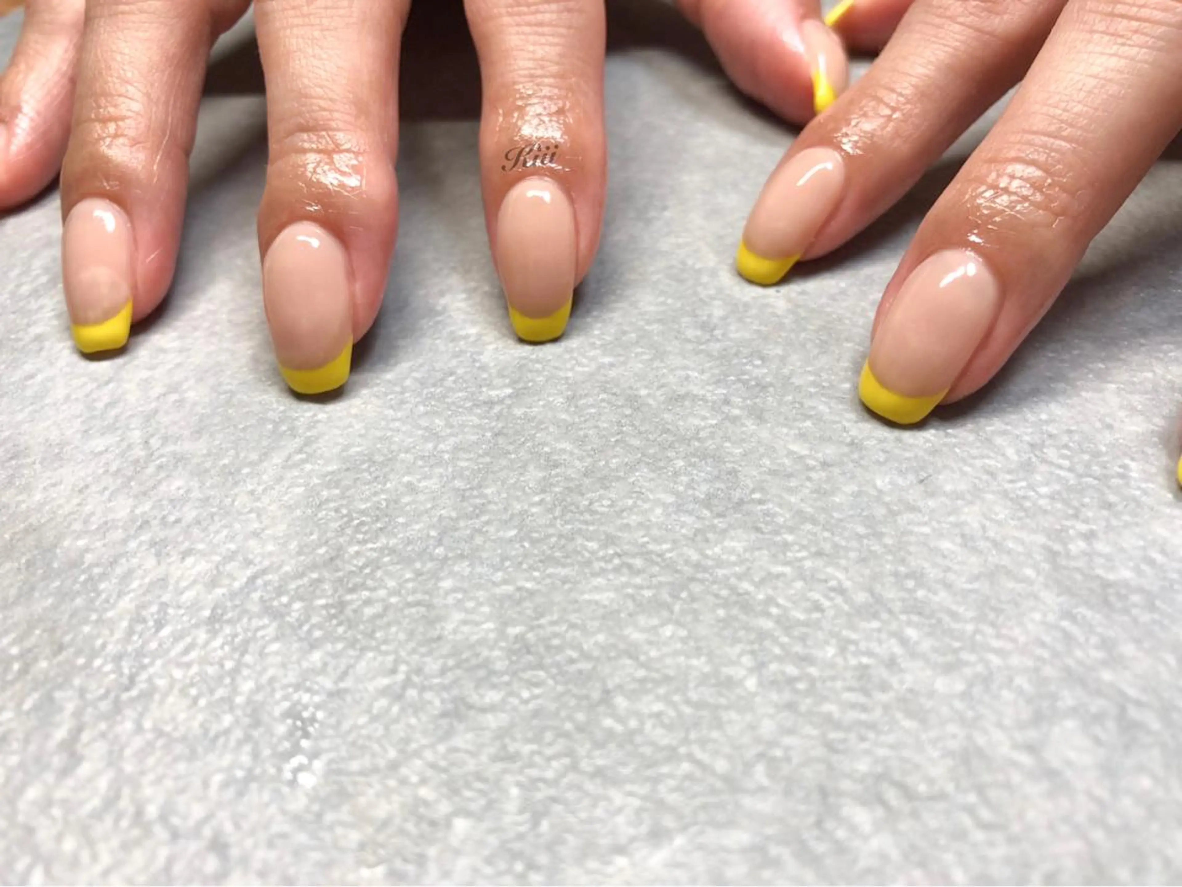 ネイル カジュアル フレンチネイル スクエアネイル ハンドネイル フットネイル kiii.__ ✴︎*のネイルデザイン