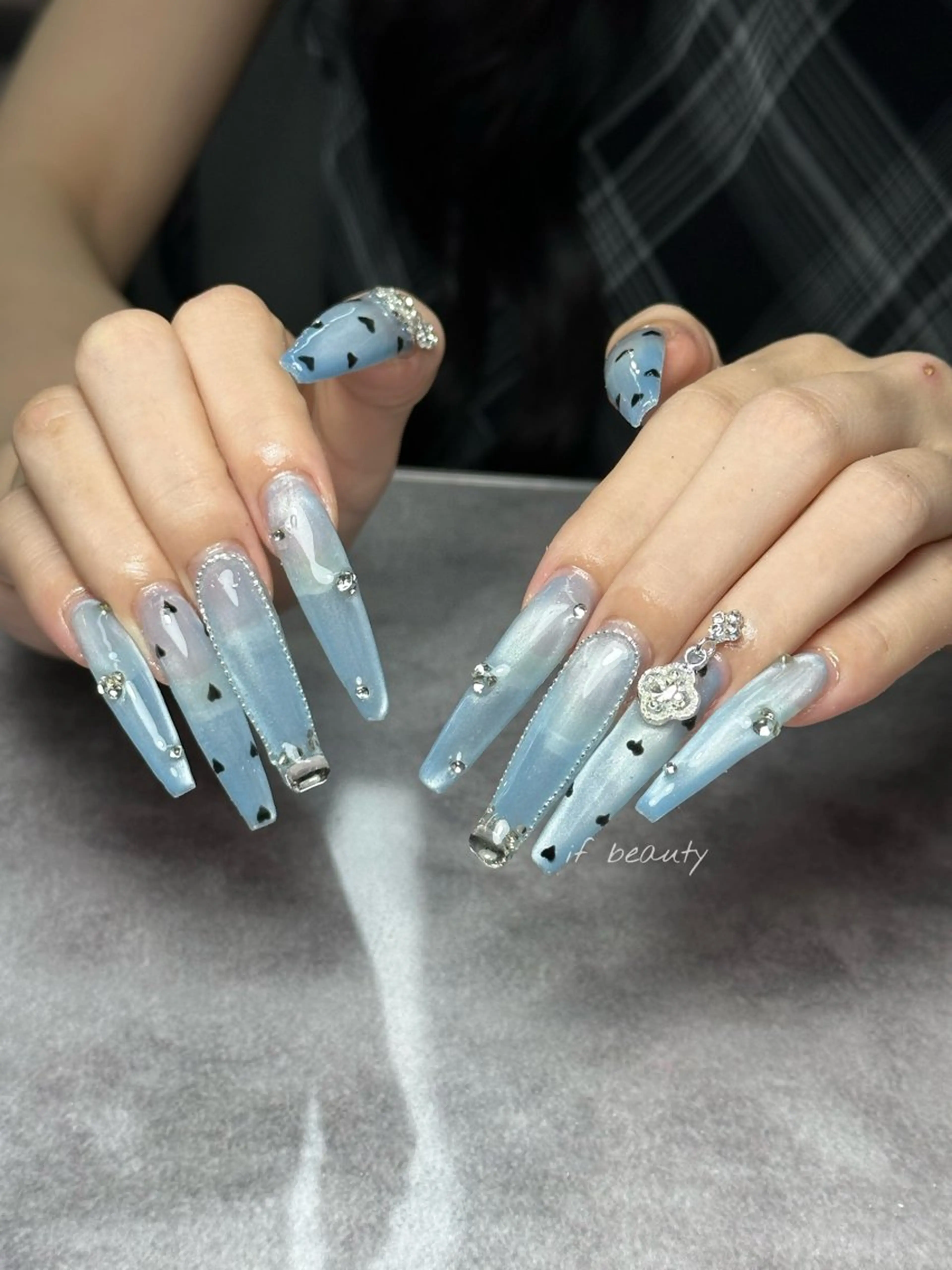 ネイル アートネイル ジェルネイル グラデーション パラジェル ワンホンネイル ハンドネイル if Hair＆Nail Salon所属・IKA /海外ネイル /個性派/ワンホンのネイルデザイン