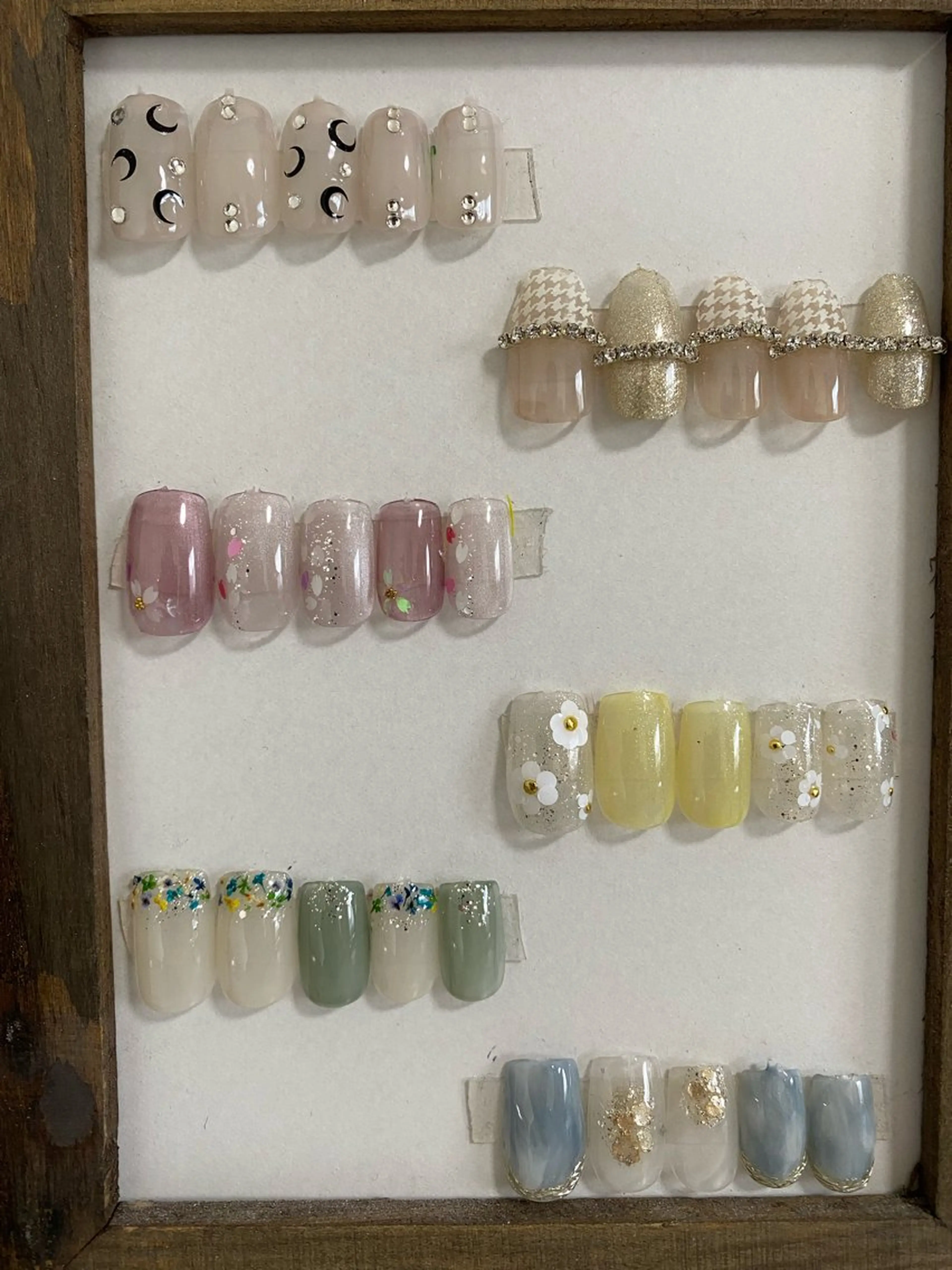 サンプルorシンプル4本アート（他店オフ）の写真