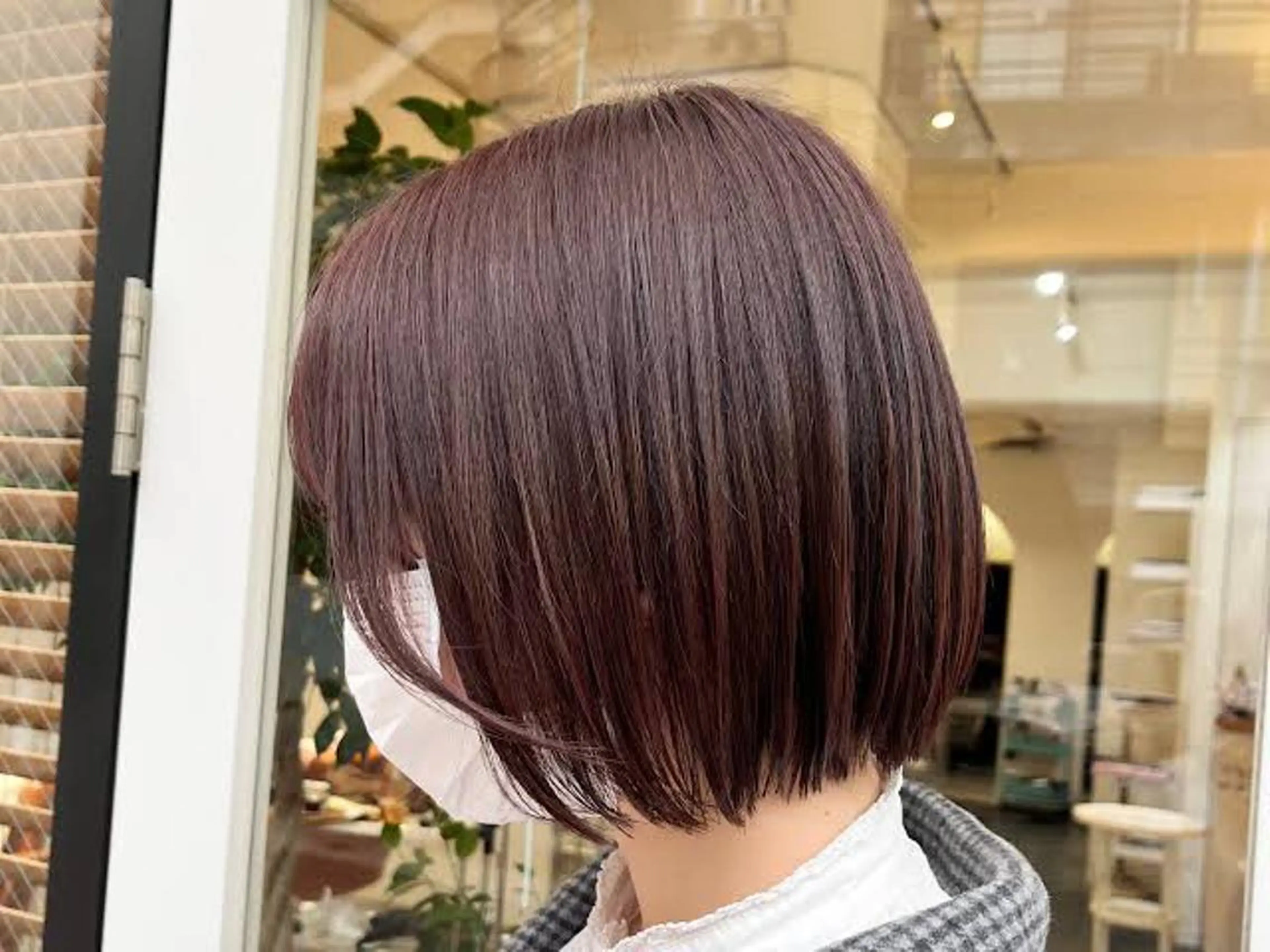 ショート カラー 竹谷 奈津実のヘアスタイル