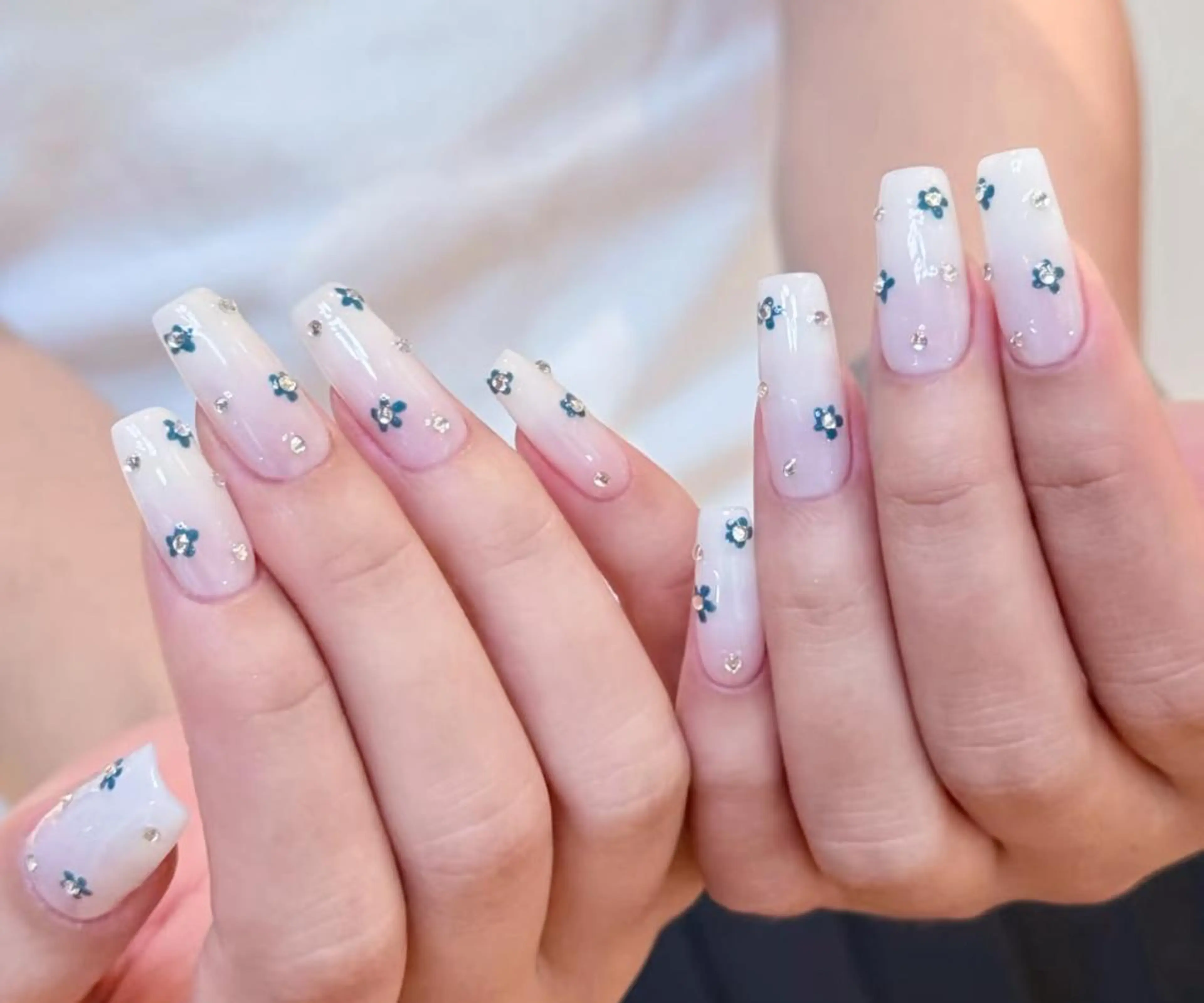 ネイル ハンドネイル エリ🫧 nail池袋東口のネイルデザイン
