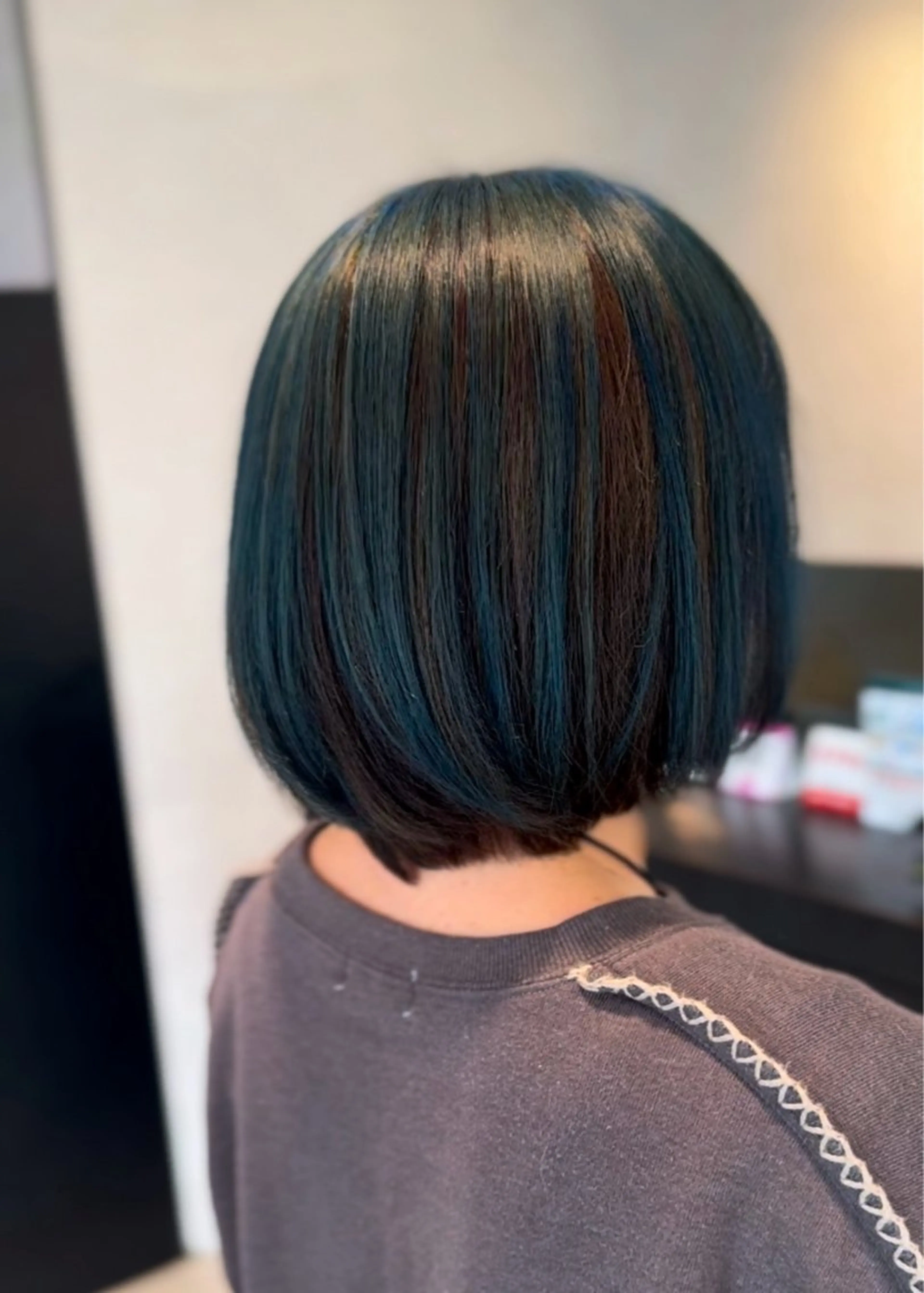 ショート カラー ヘアカラー 花野 郁登のヘアスタイル