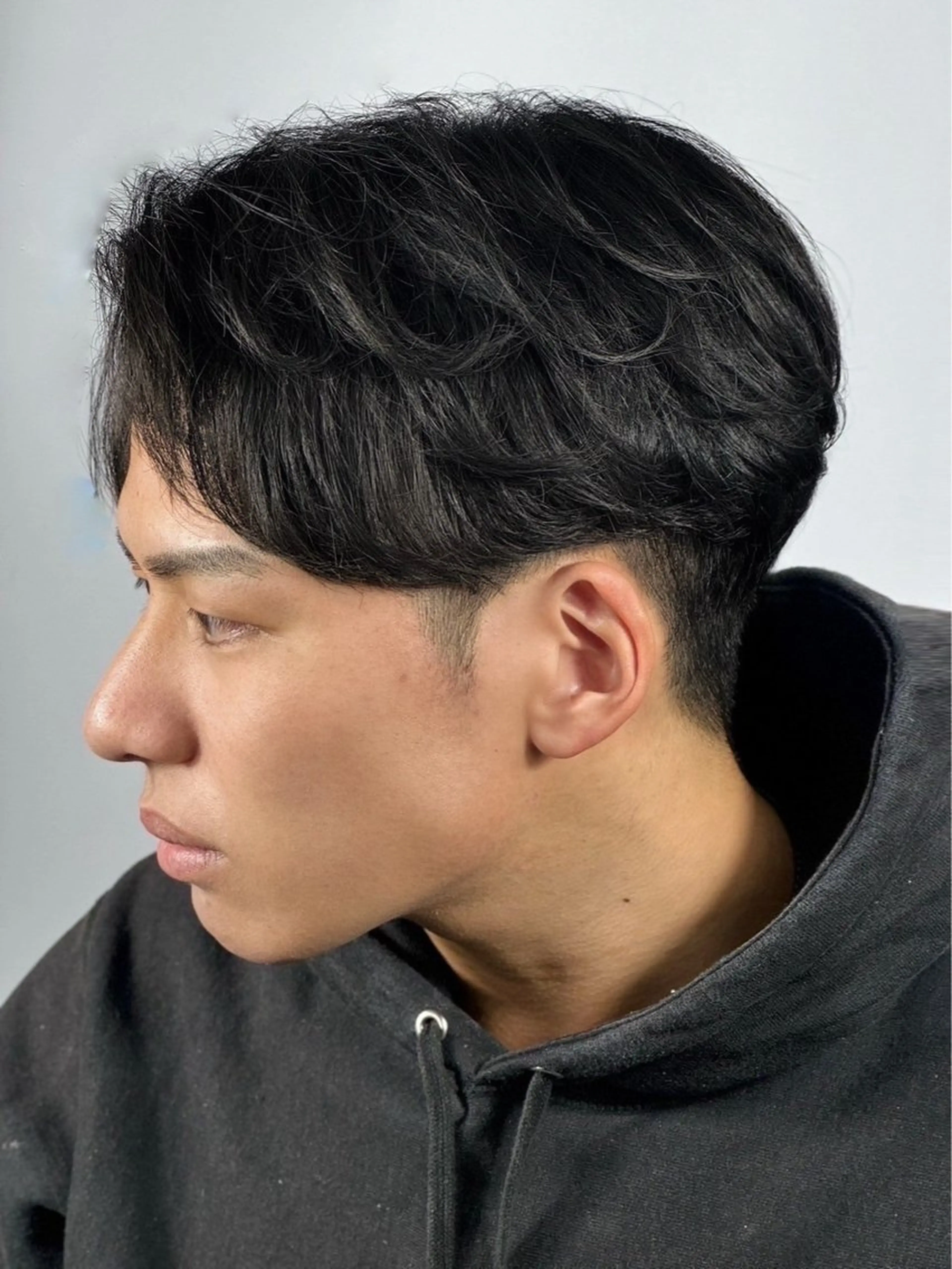 ミディアム 岡崎 匠海のヘアスタイル