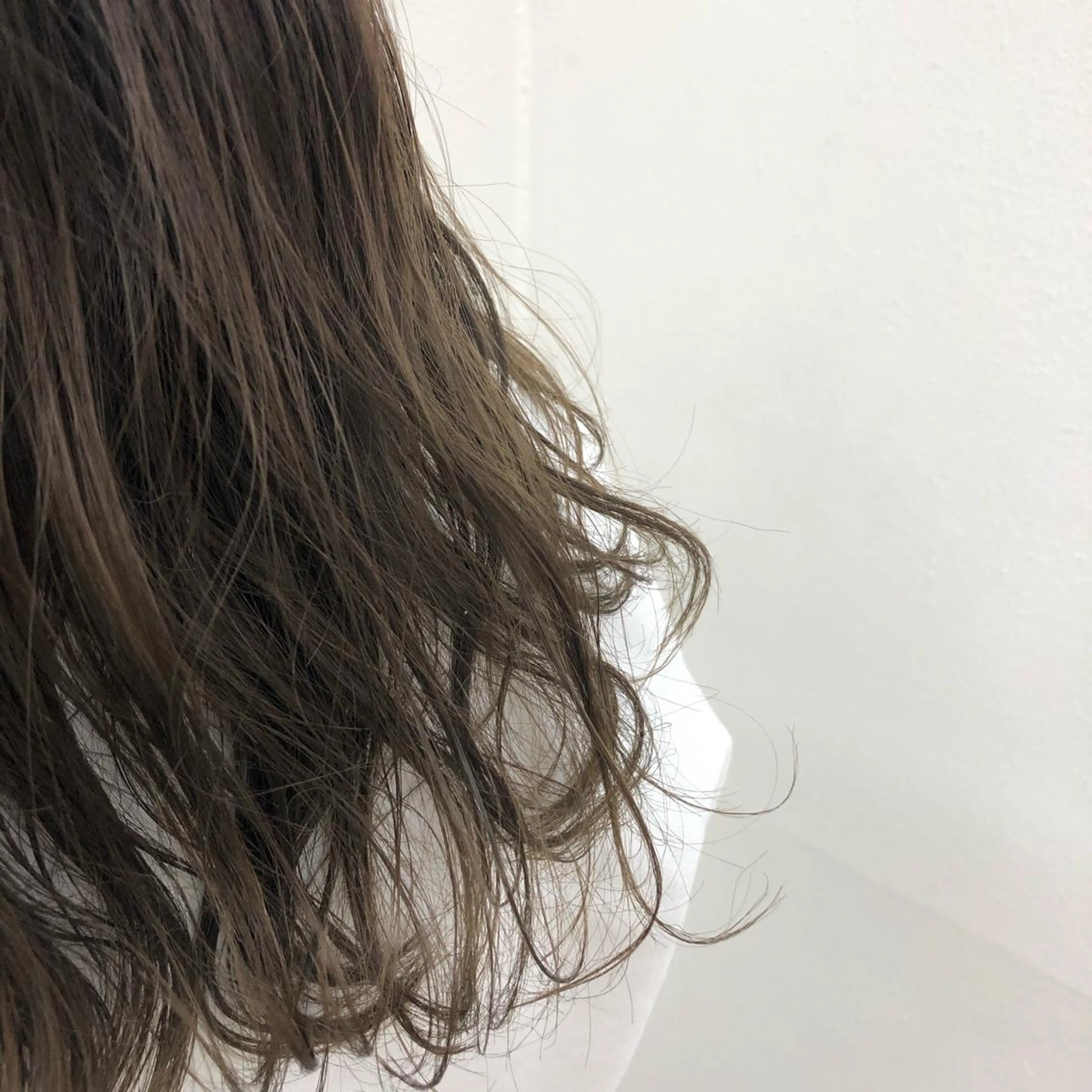 セミロング ZAZA ASAMIのヘアスタイル