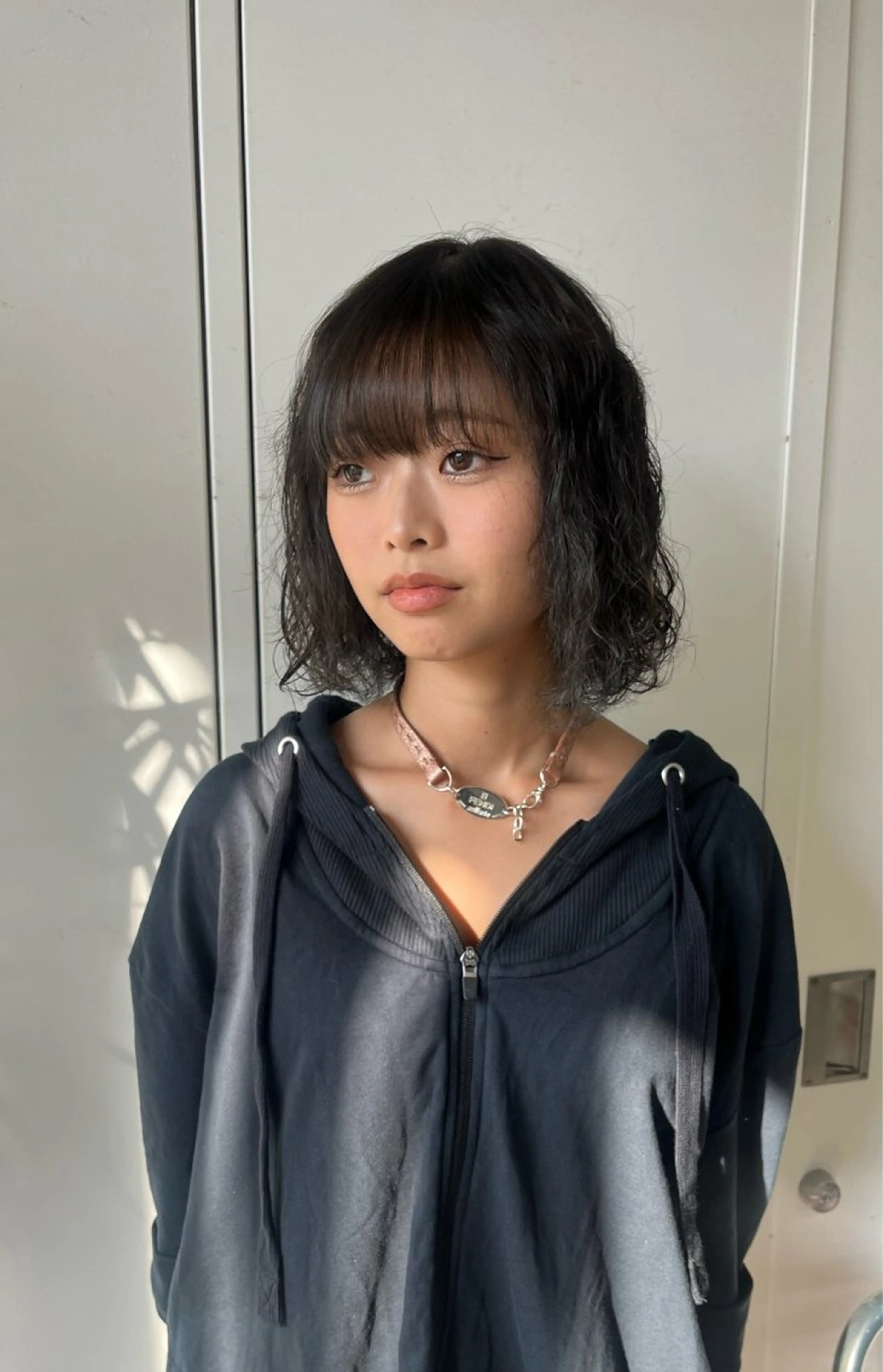 ミディアム 小長谷 夕菜のヘアスタイル
