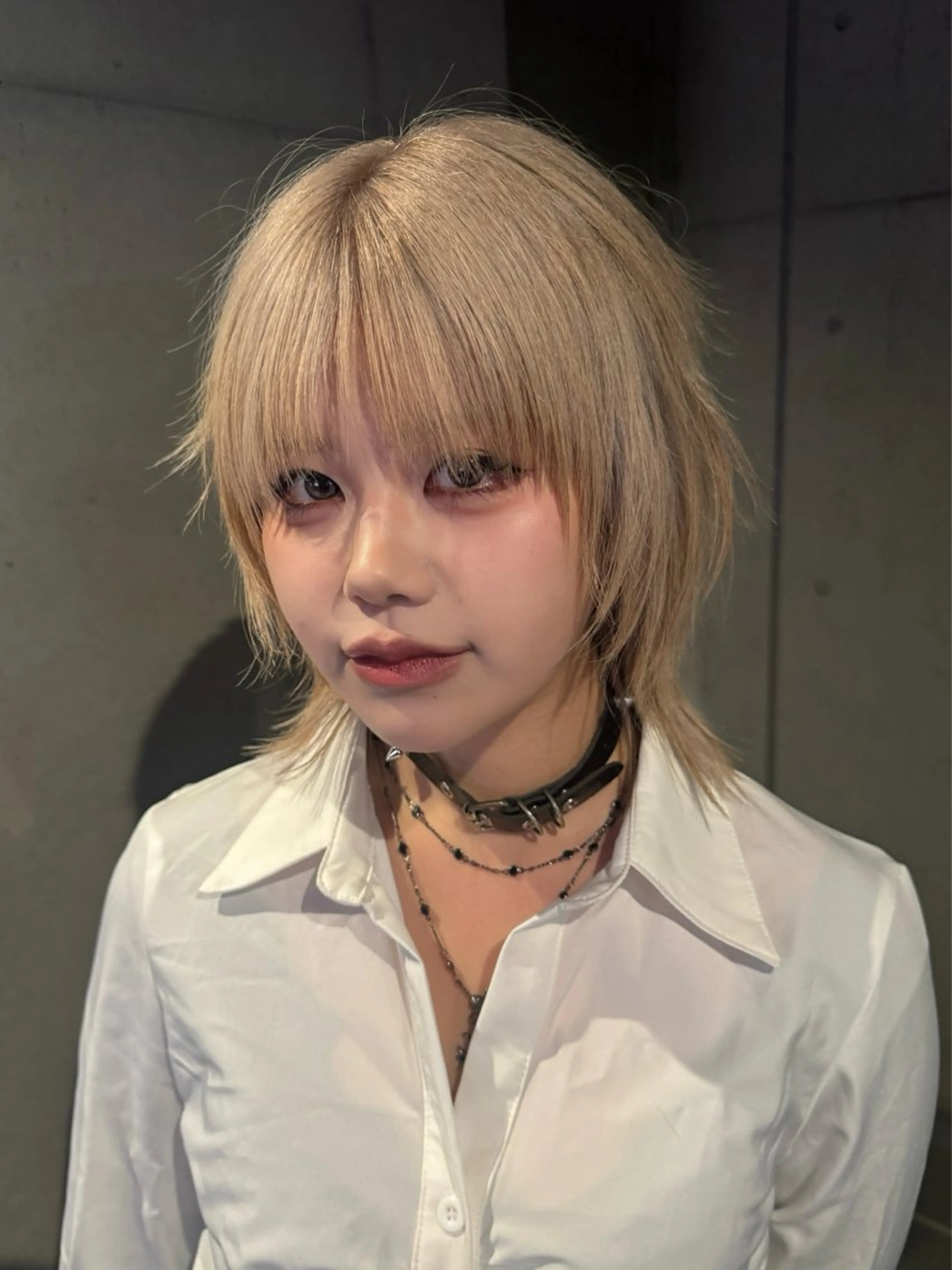 ミディアム カラー ウルフカット カット ヘアカラー トリートメント だいち/ブリーチ/ レイヤーカットのヘアスタイル