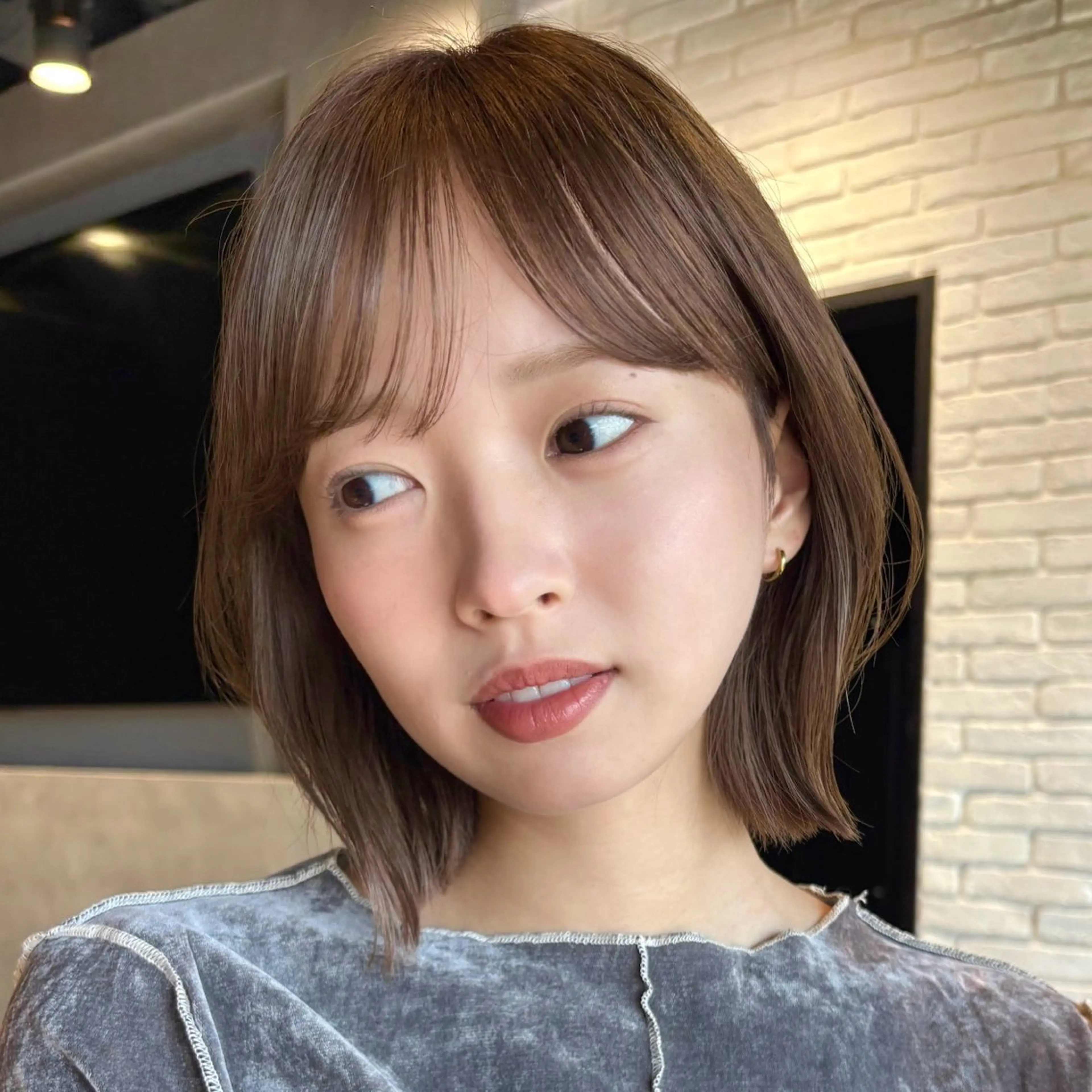 ショート カラー アッシュ ベージュカラー ボブ くびれヘア カット ヘアカラー トリートメント 顔まわり🥨レイヤー /透明感/まいなのヘアスタイル