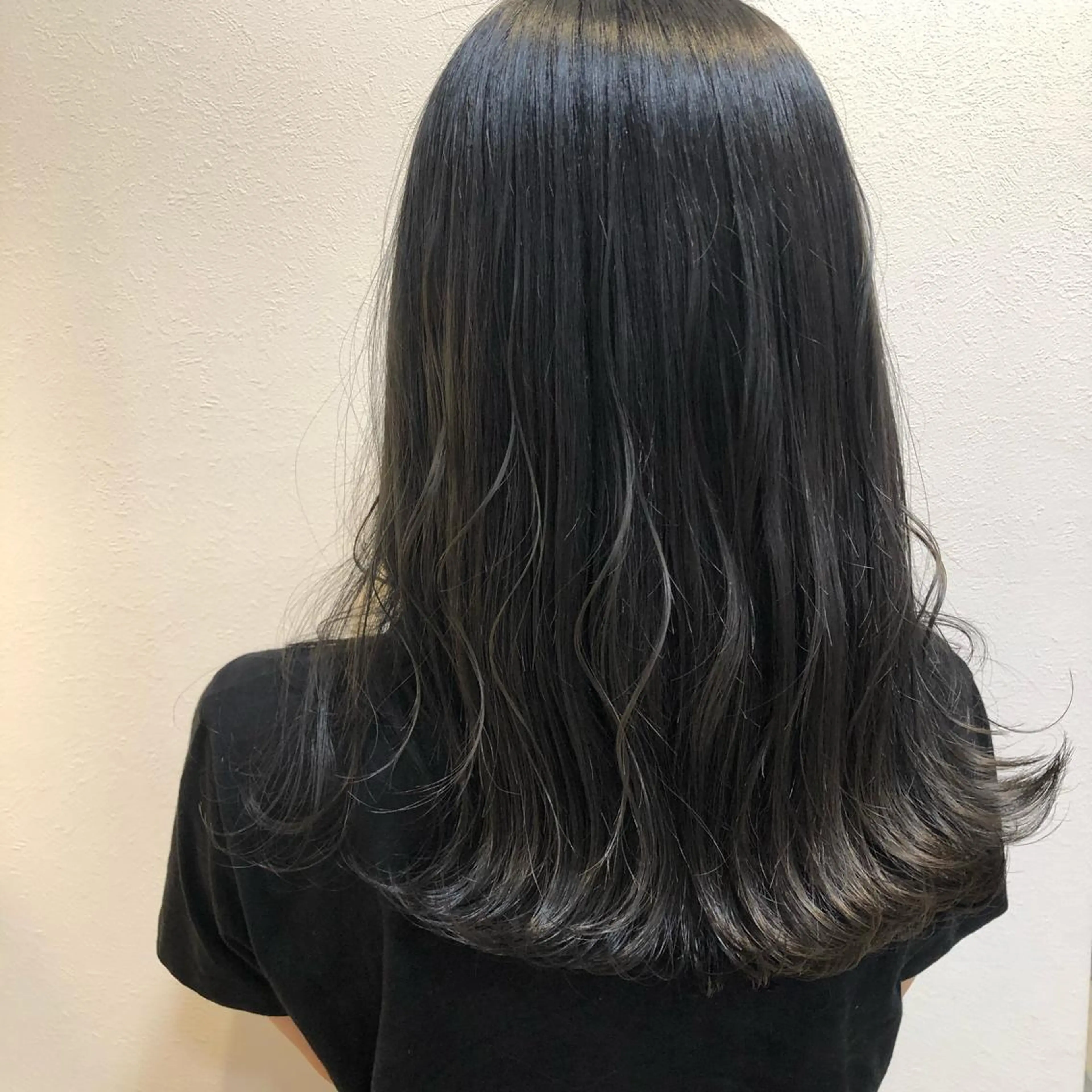 カラー 髪質改善ストレー ト指名NO.1林駿希のヘアスタイル