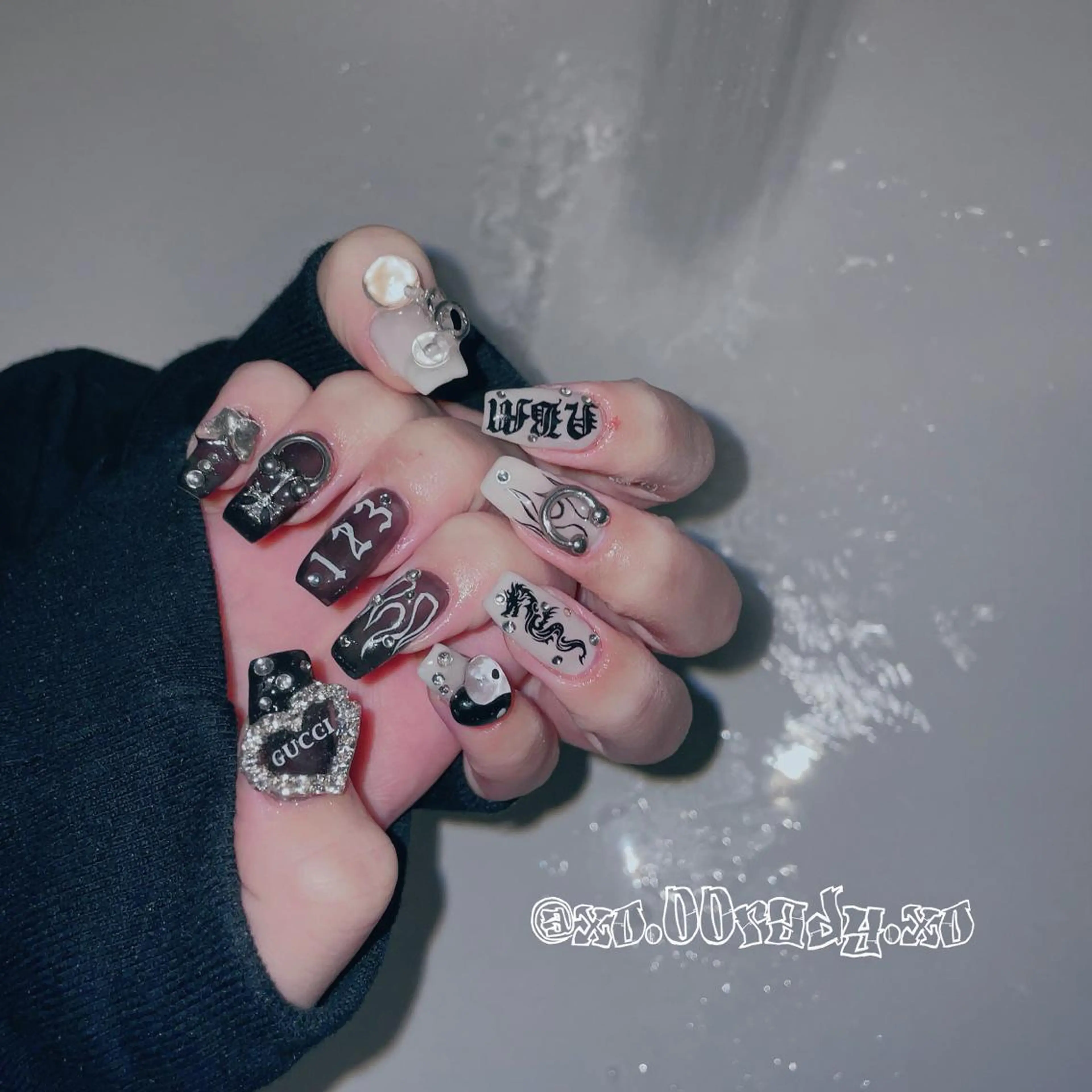 セミロング ハンドネイル ⛓Miyu ⛓のネイルデザイン